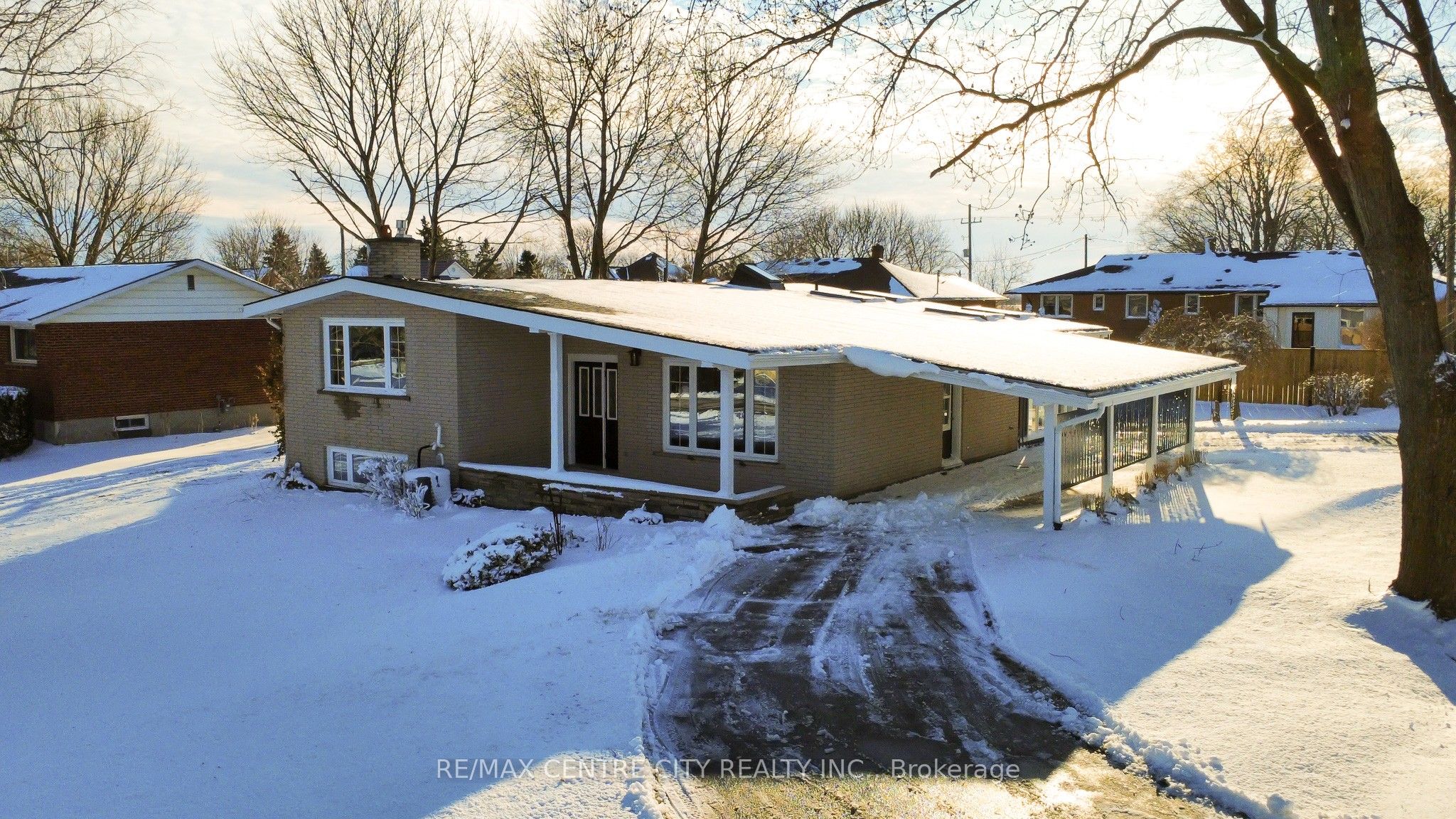 2193 Miller Avenue, Perth East, ON N0B 2P0 photo 2