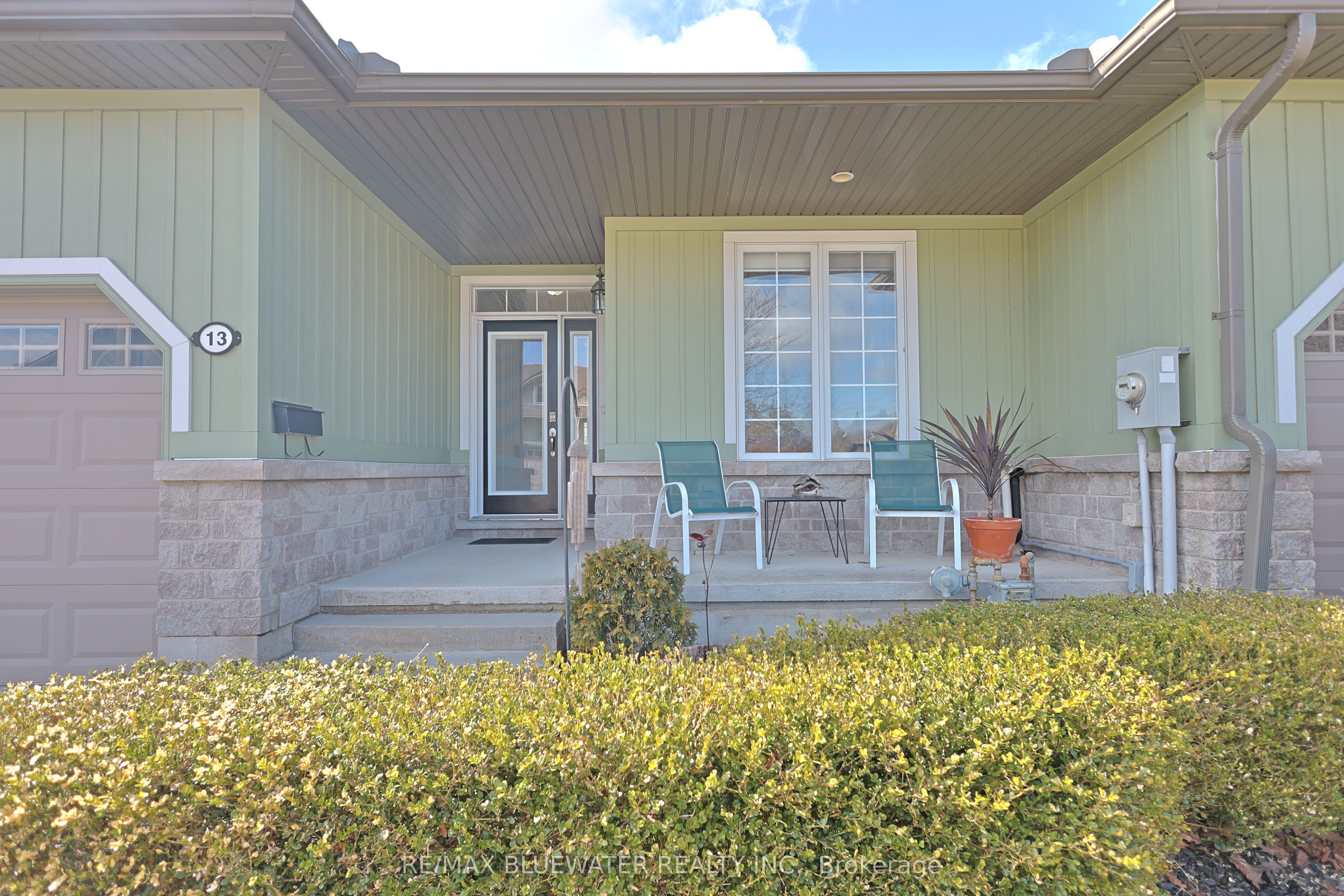 13 Oakwood Links Lane, South Huron, ON N0M 1T0 photo 3