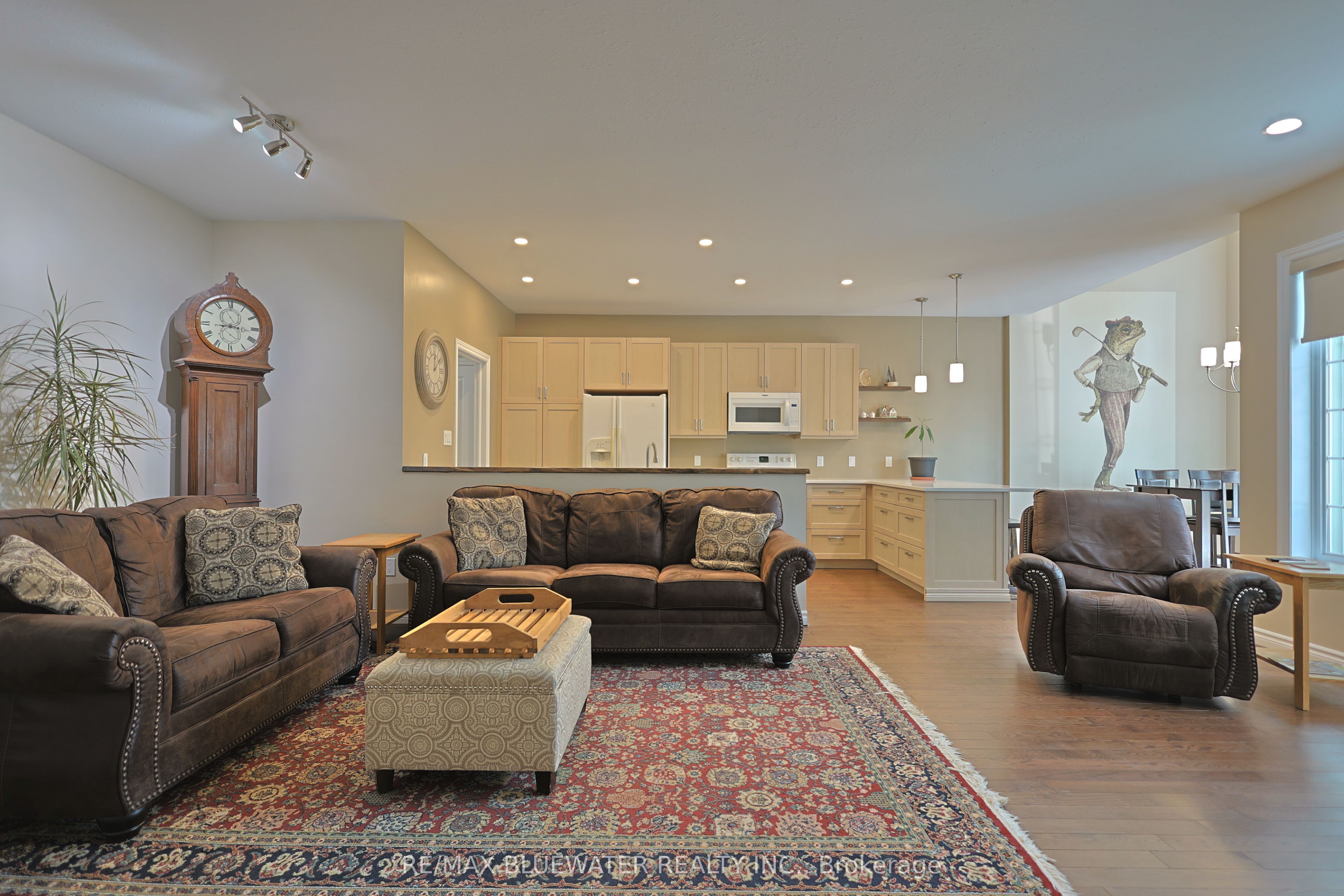 13 Oakwood Links Lane, South Huron, ON N0M 1T0 photo 5