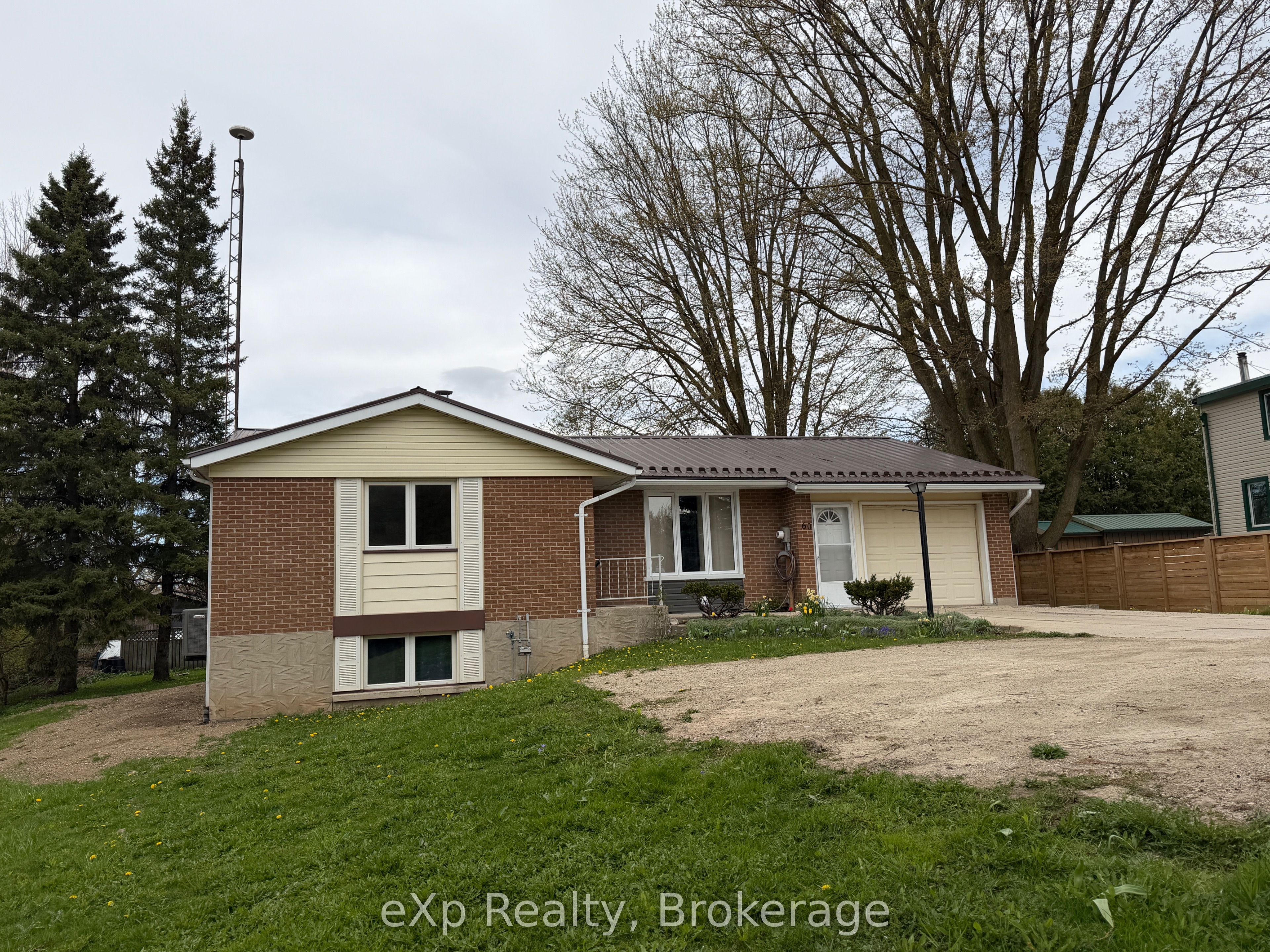 60 Main Street E, Mapleton, ON N0G 1P0 photo 4