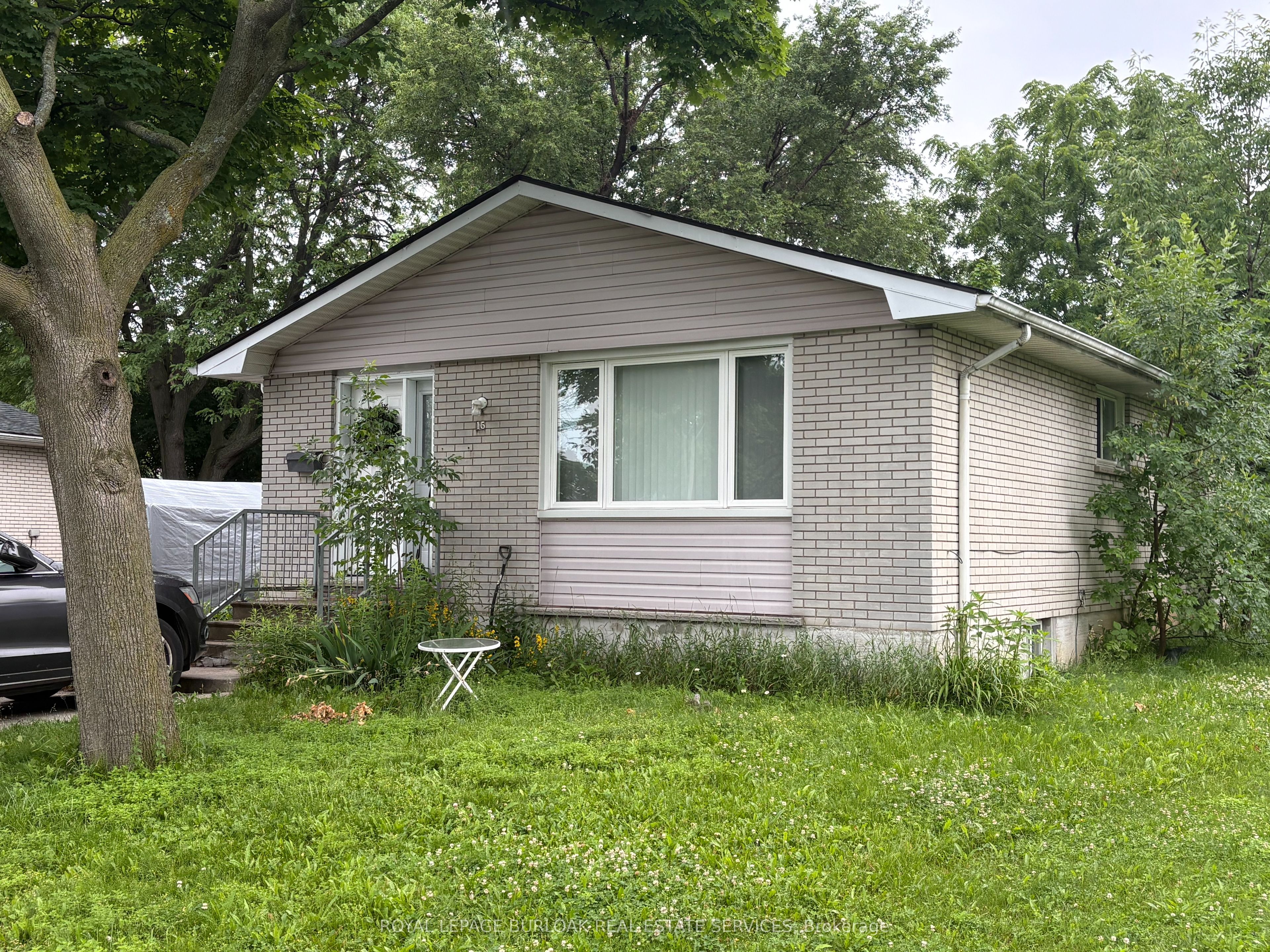 15 Michael Avenue Lower, Hamilton, ON L8T 2Y2 photo 4