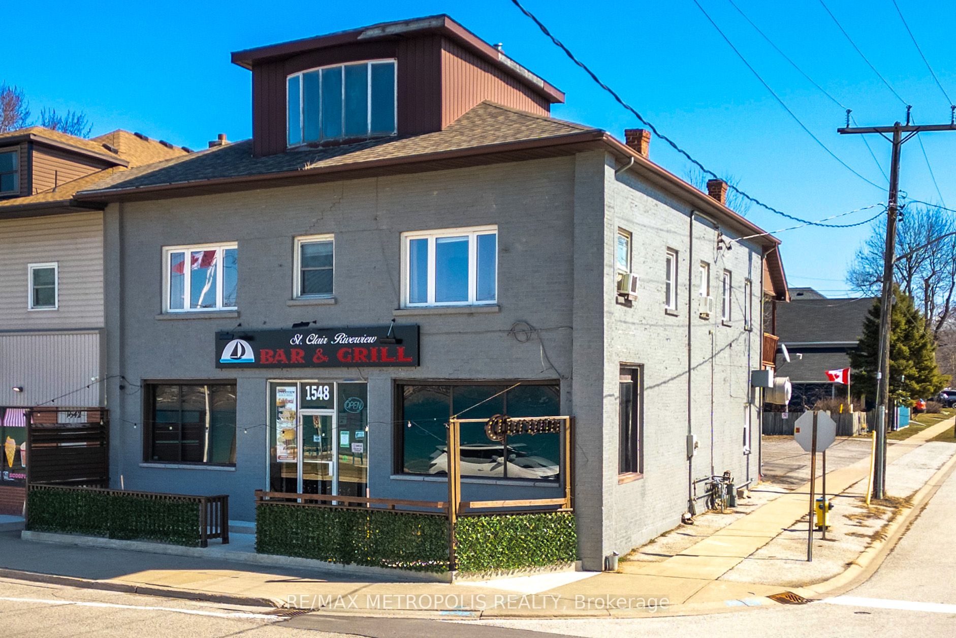 1548 St. Clair Parkway #1 Upper, St. Clair, ON N0N 1H0