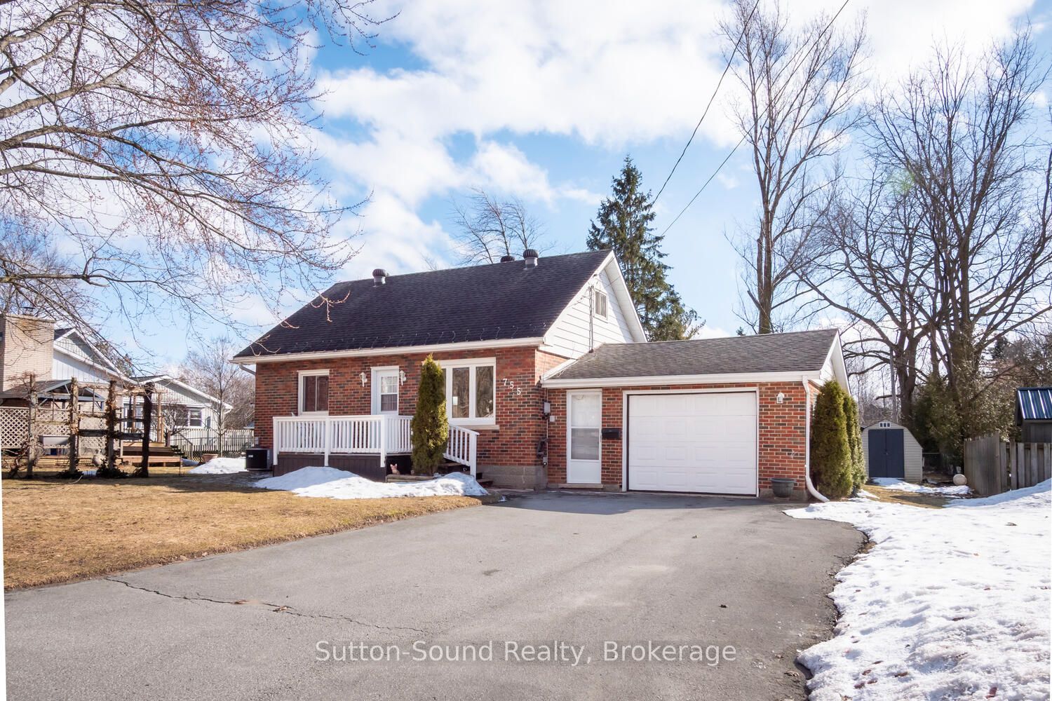 755 17th Street E, Owen Sound, ON N4K 2A4 photo 2
