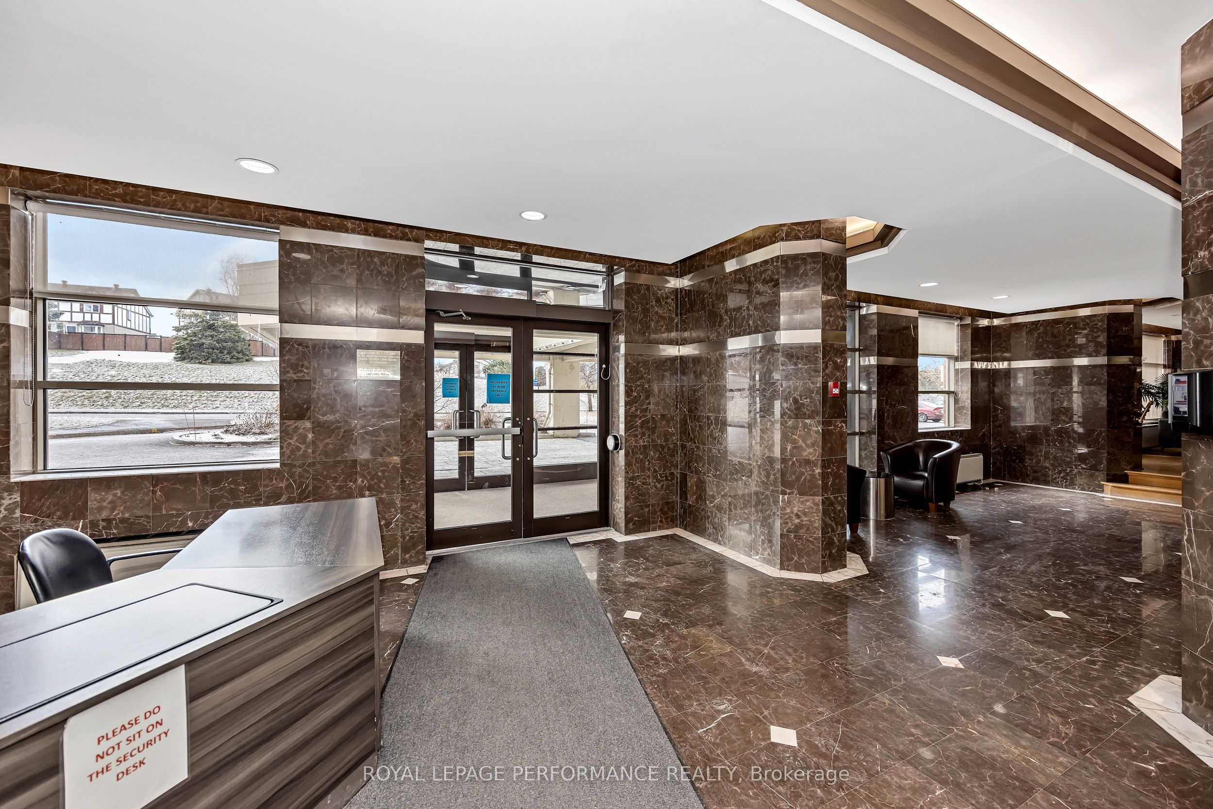 2760 Carousel Crescent 1512, Blossom Park - Airport and Area, ON K1T 2N4 photo 5