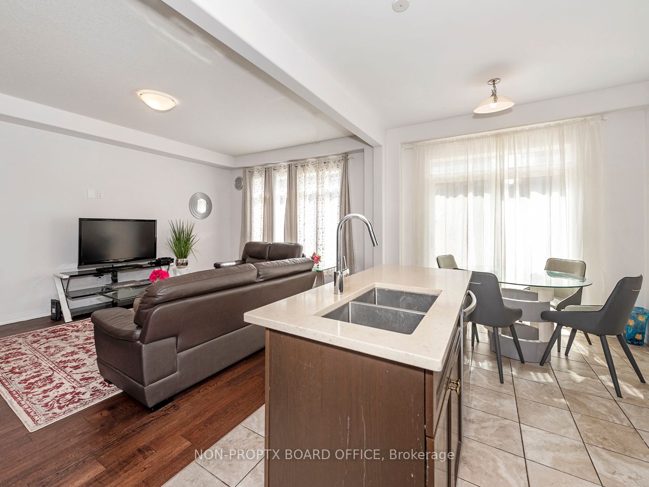 4076 Healing Street, Lincoln, ON L3J 0S4 photo 3