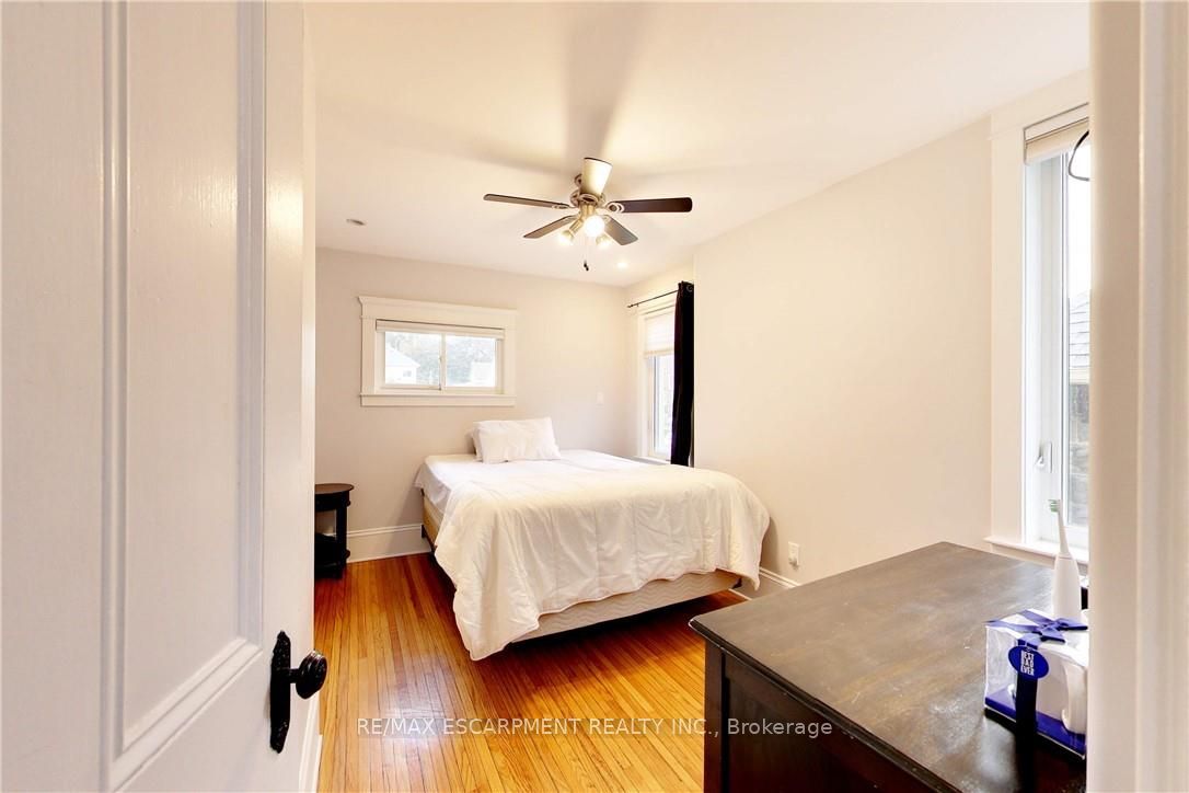 122 Forsyth Street East #1, Sarnia, ON N7T 6C3 photo 3