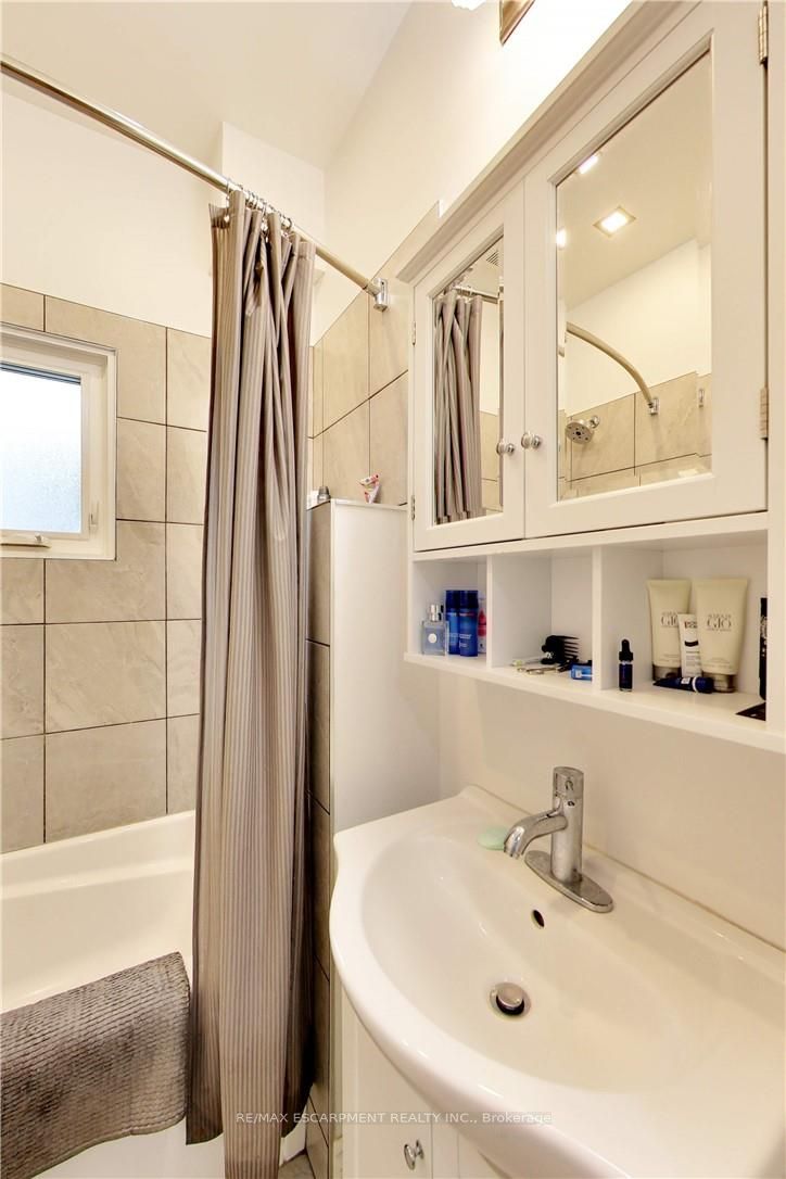 122 Forsyth Street East #1, Sarnia, ON N7T 6C3 photo 4