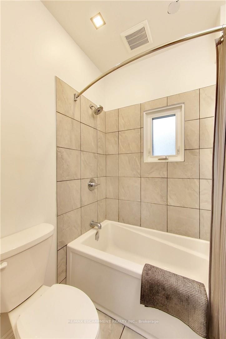 122 Forsyth Street East #1, Sarnia, ON N7T 6C3 photo 5