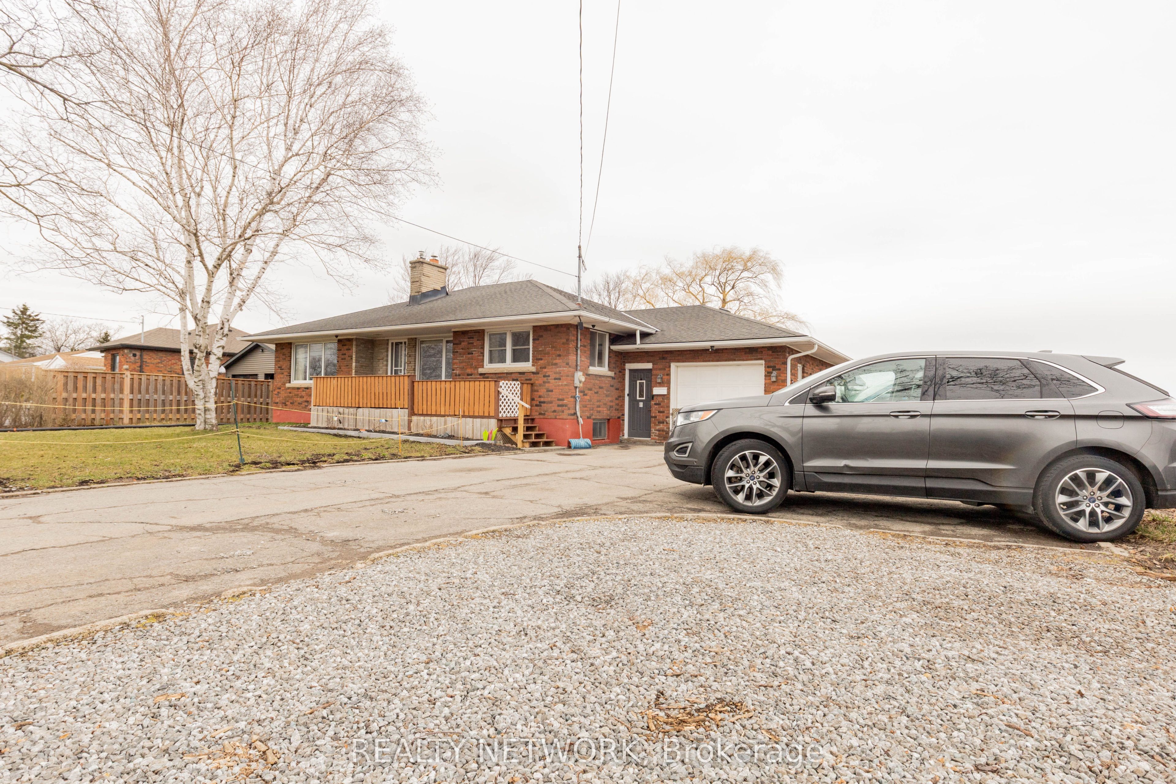 452 QUAKER Road, Welland, ON L3C 3G8 photo 3