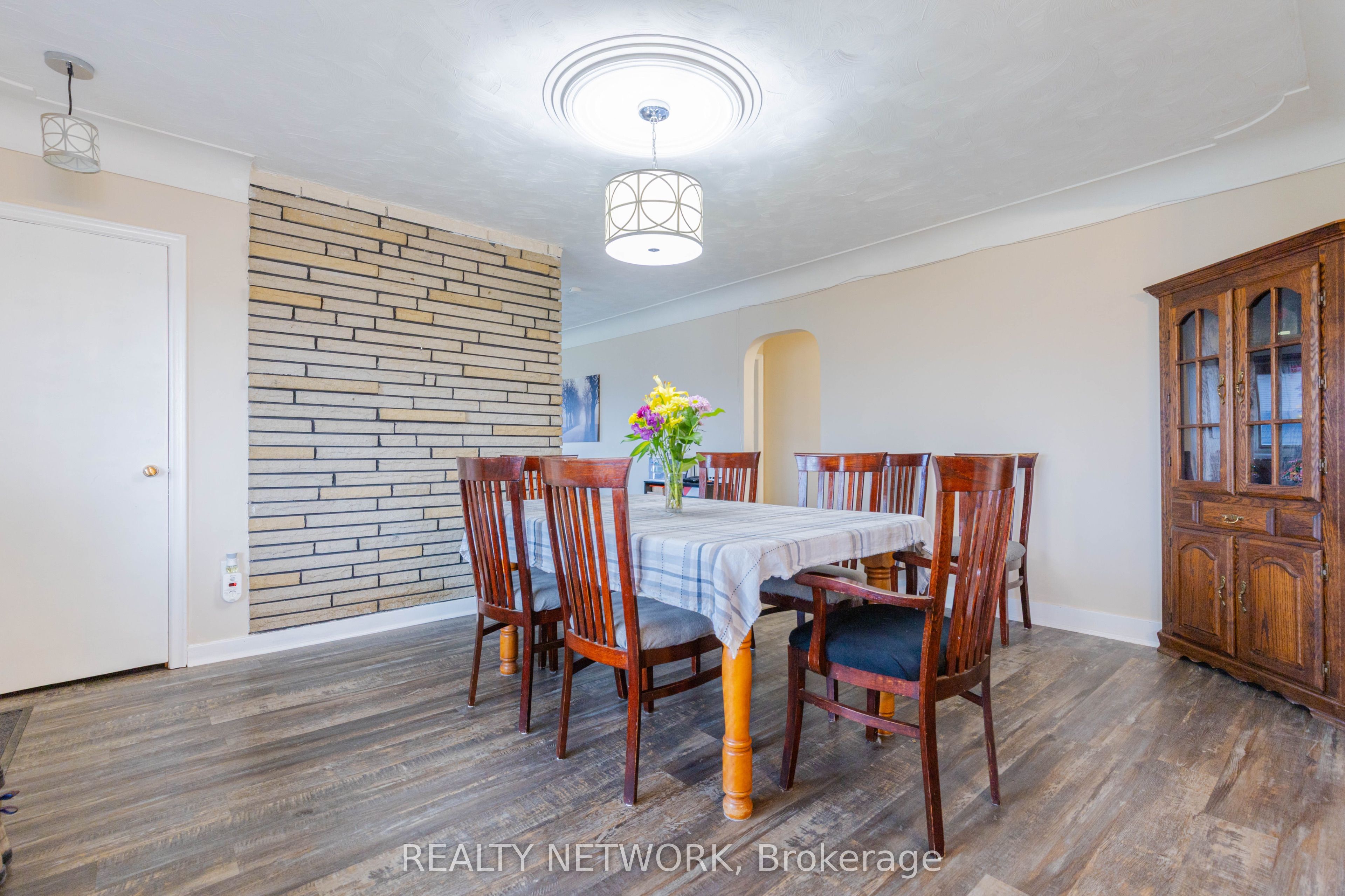 452 QUAKER Road, Welland, ON L3C 3G8 photo 5