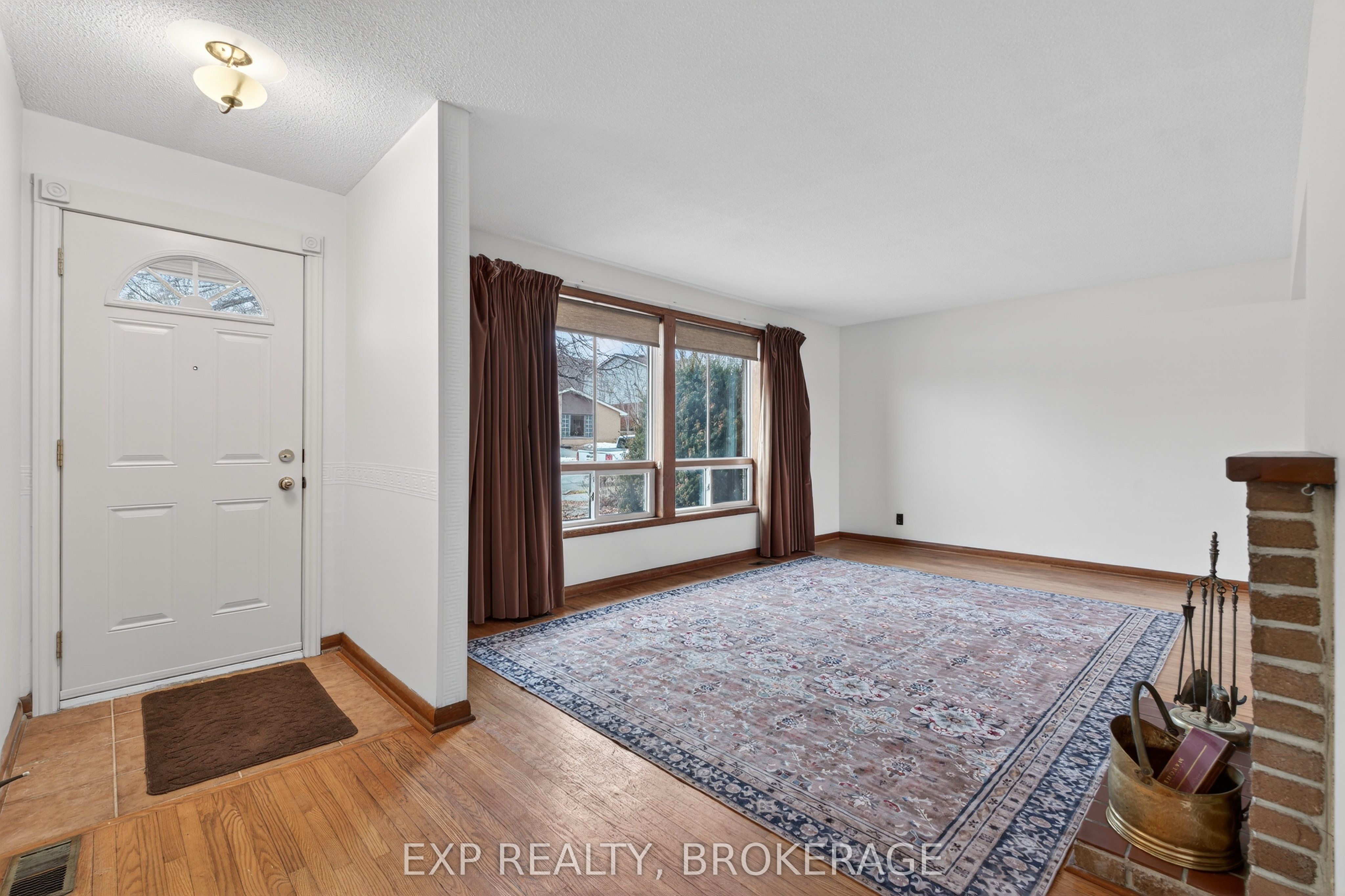 19 CONVAY Crescent, Brockville, ON K6V 5A2 photo 4