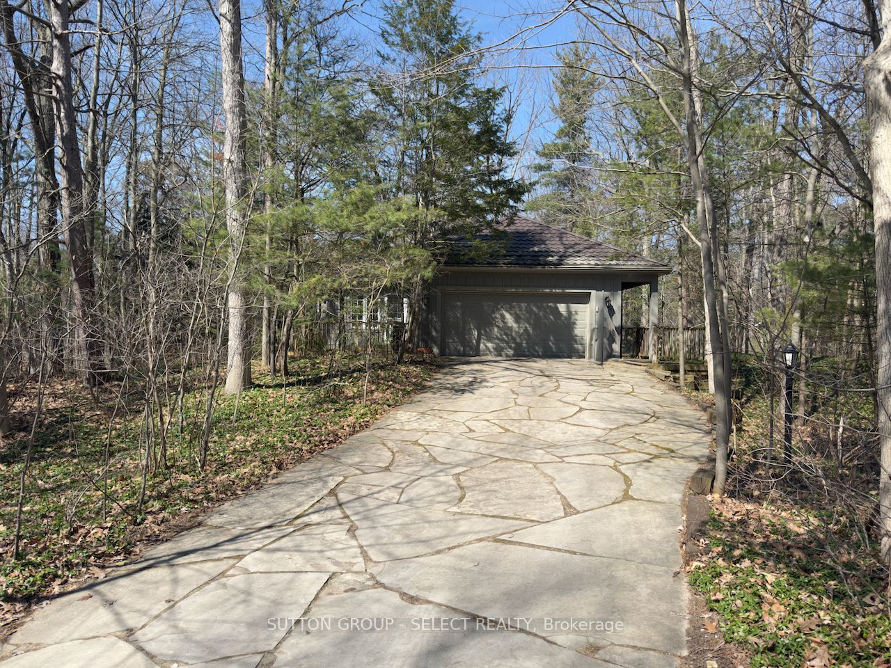 10297 Dogwood Crescent, Lambton Shores, ON N0M 1T0 photo 2