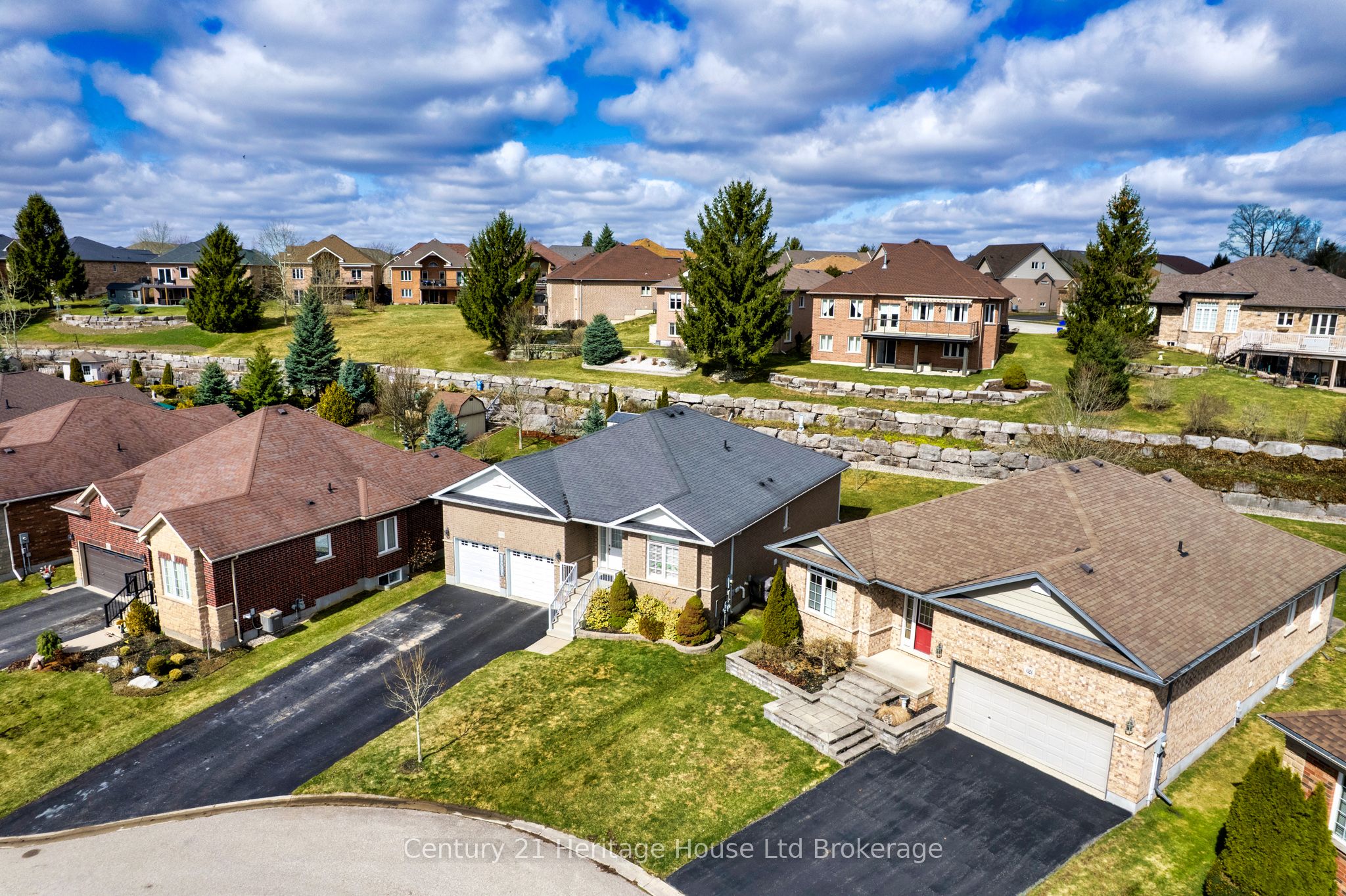 619 Fox Hollow Court, Woodstock, ON N4T 1W3 photo 2