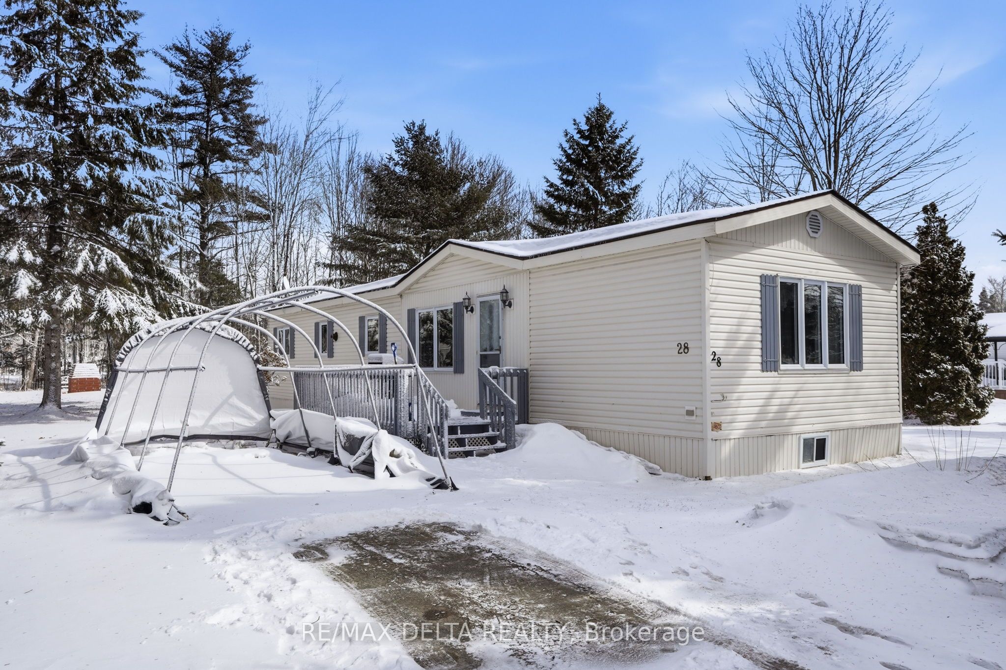 28-5279 County road 17 Highway, Alfred and Plantagenet, ON K0B 1A0