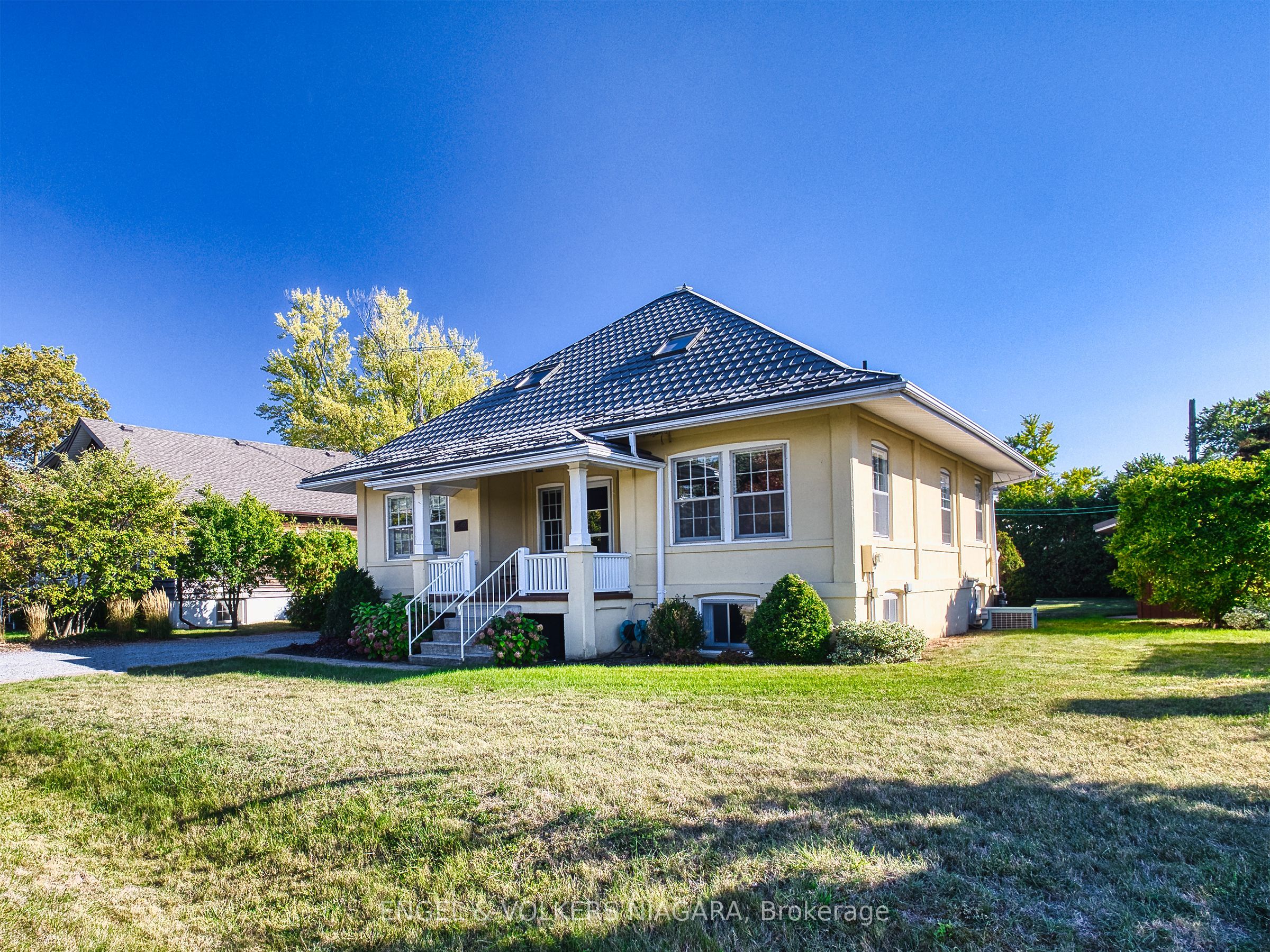 1577 Line 6 Road, Niagara-on-the-Lake, ON L0S 1J0 photo 2