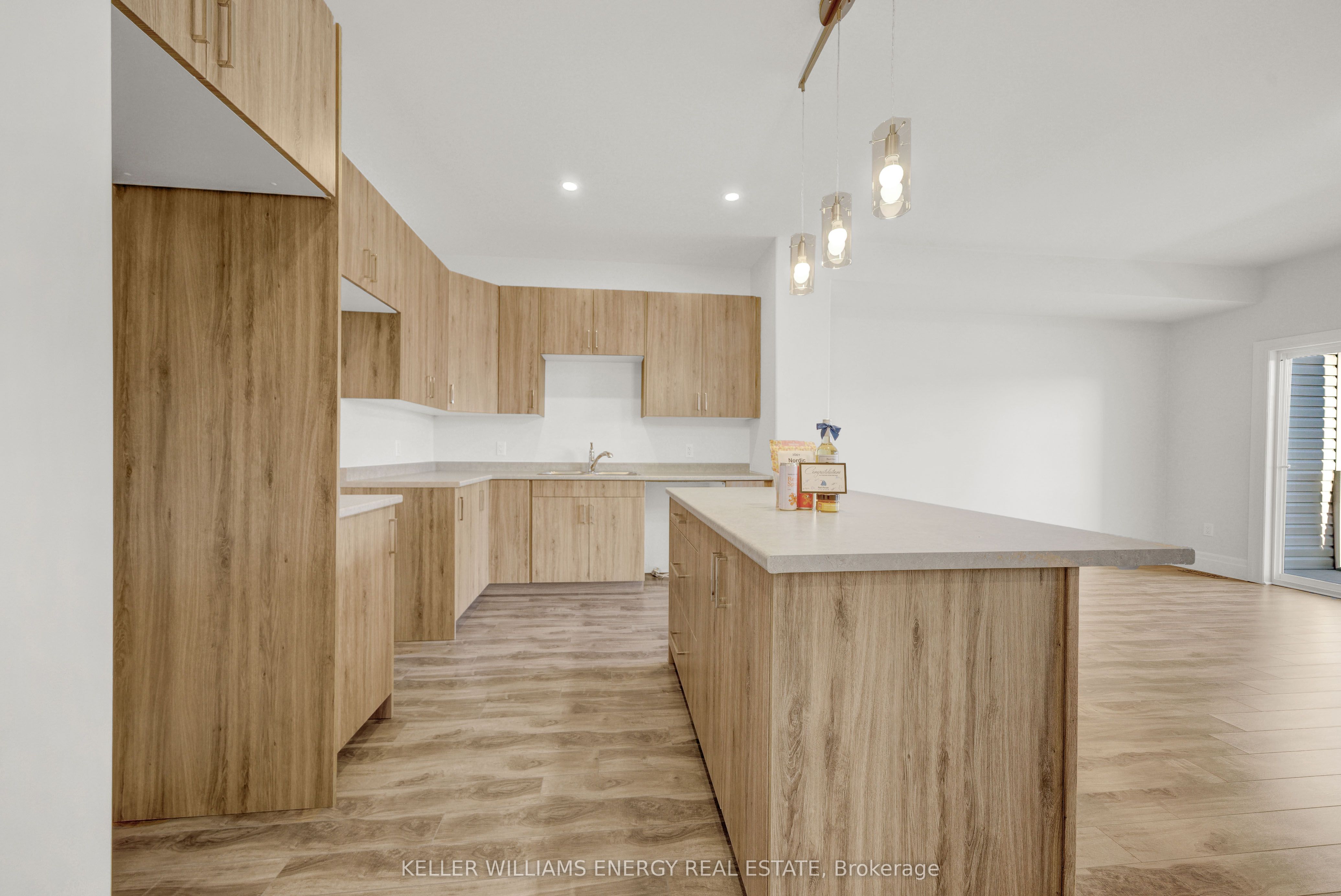 17 Markland Avenue, Prince Edward County, ON K0K 2T0 photo 3