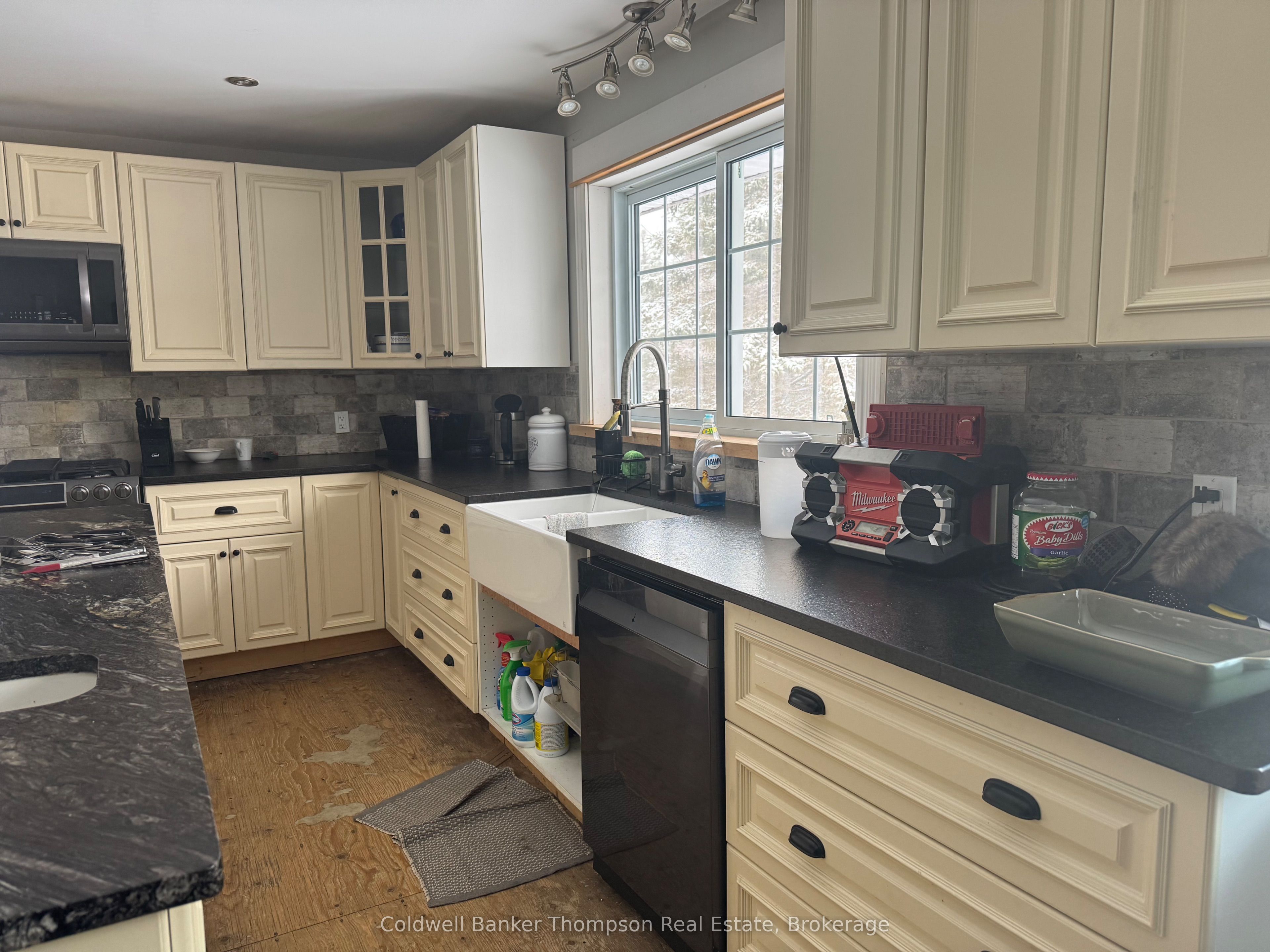 605 Sweezy Street, Powassan, ON P0H 2L0 photo 5