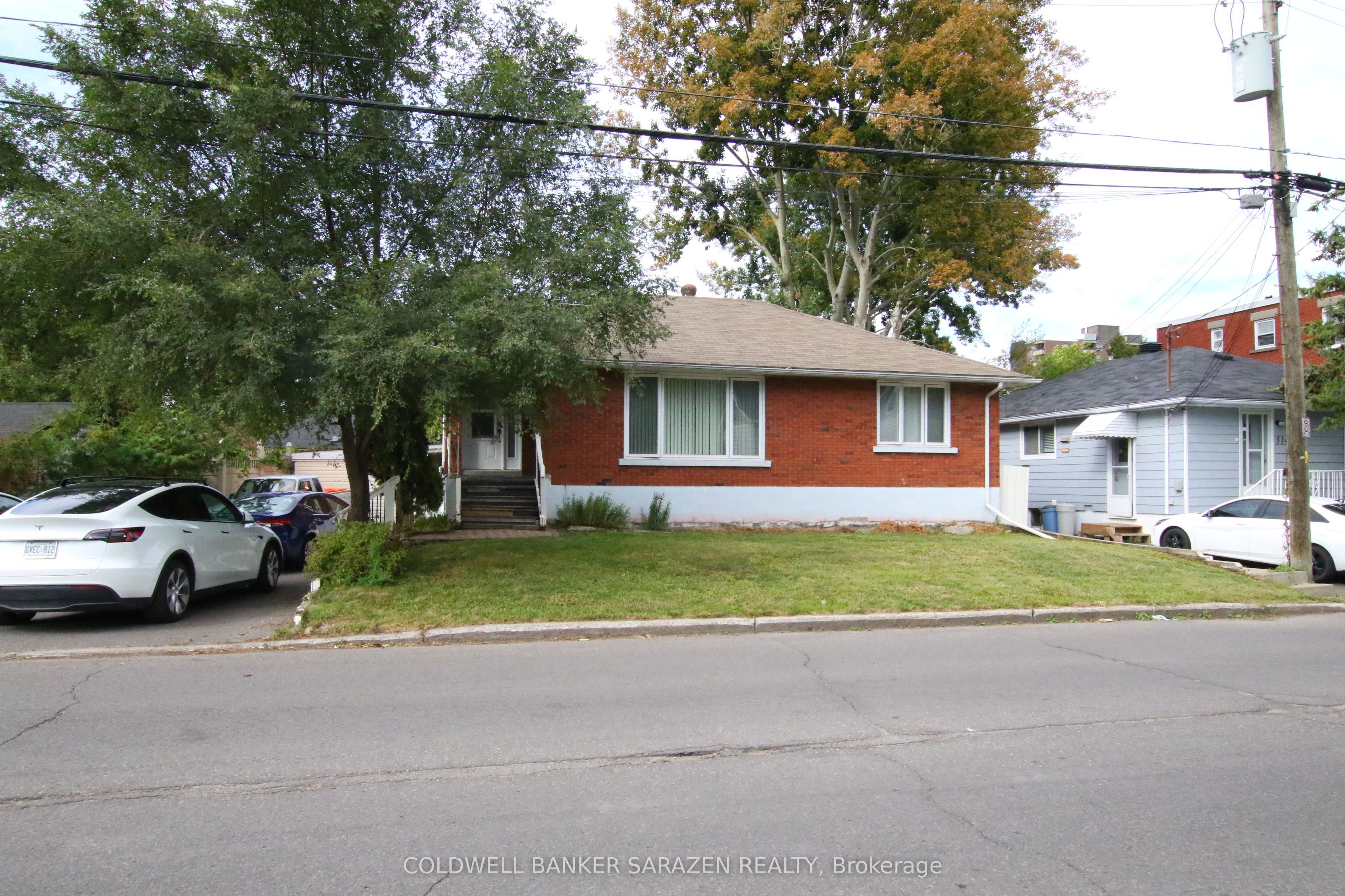 316 Lafontaine Avenue, Vanier and Kingsview Park, ON K1L 6X2