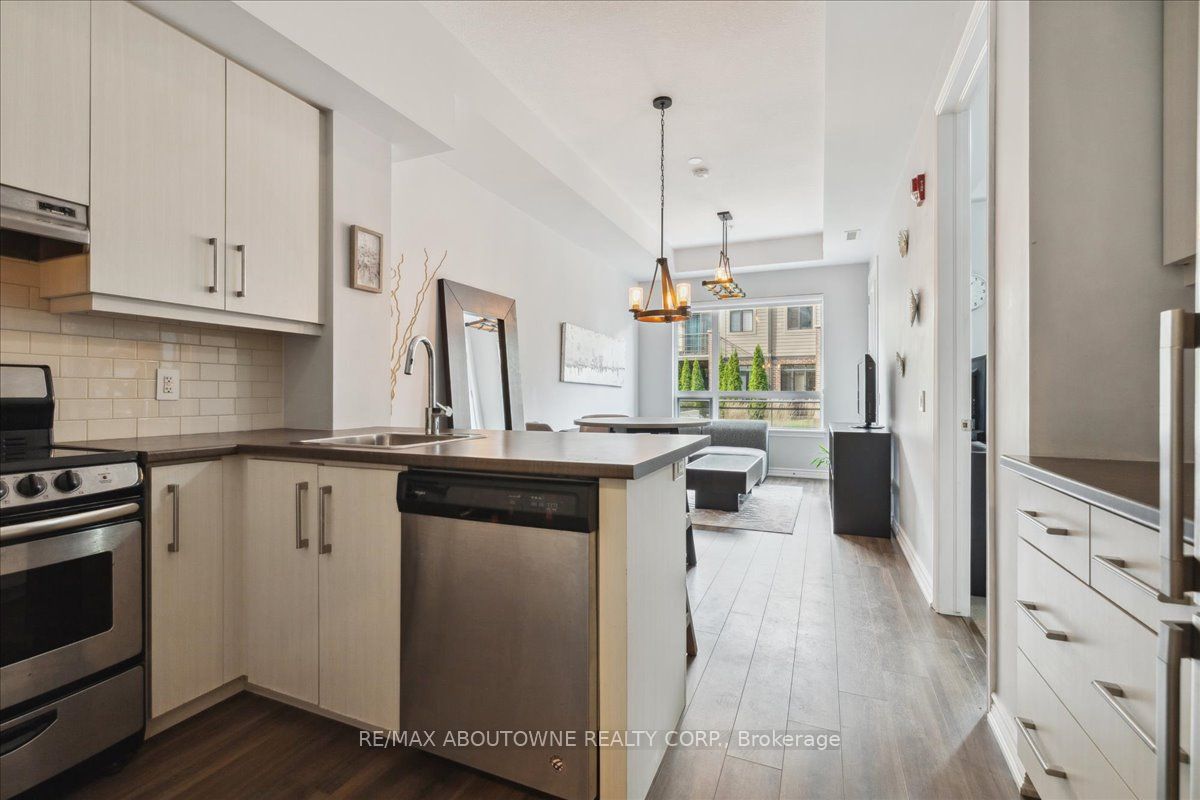 40 Esplanade Lane 102, Grimsby, ON L3M 0G9 photo 5