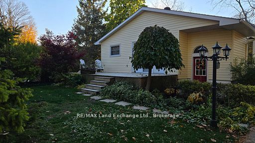213 Huron Road, Huron-Kinloss, ON N2Z 2X3 photo 2