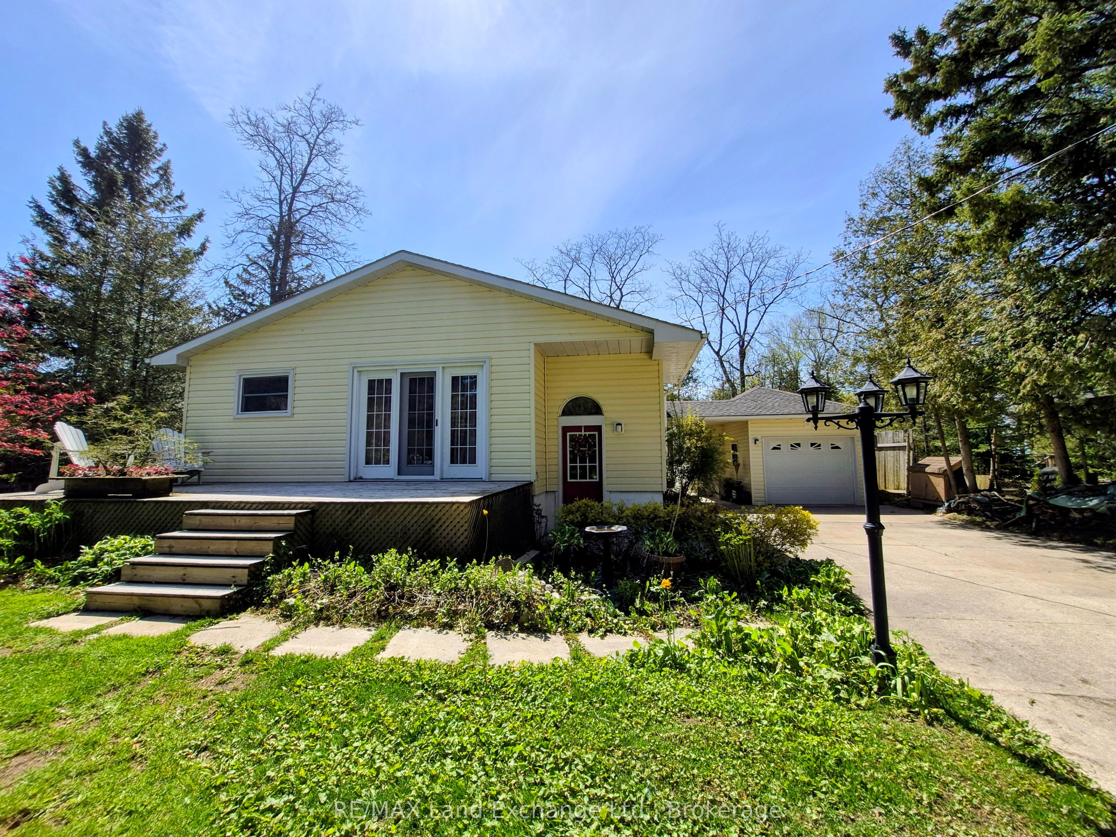 213 Huron Road, Huron-Kinloss, ON N2Z 2X3 photo 3