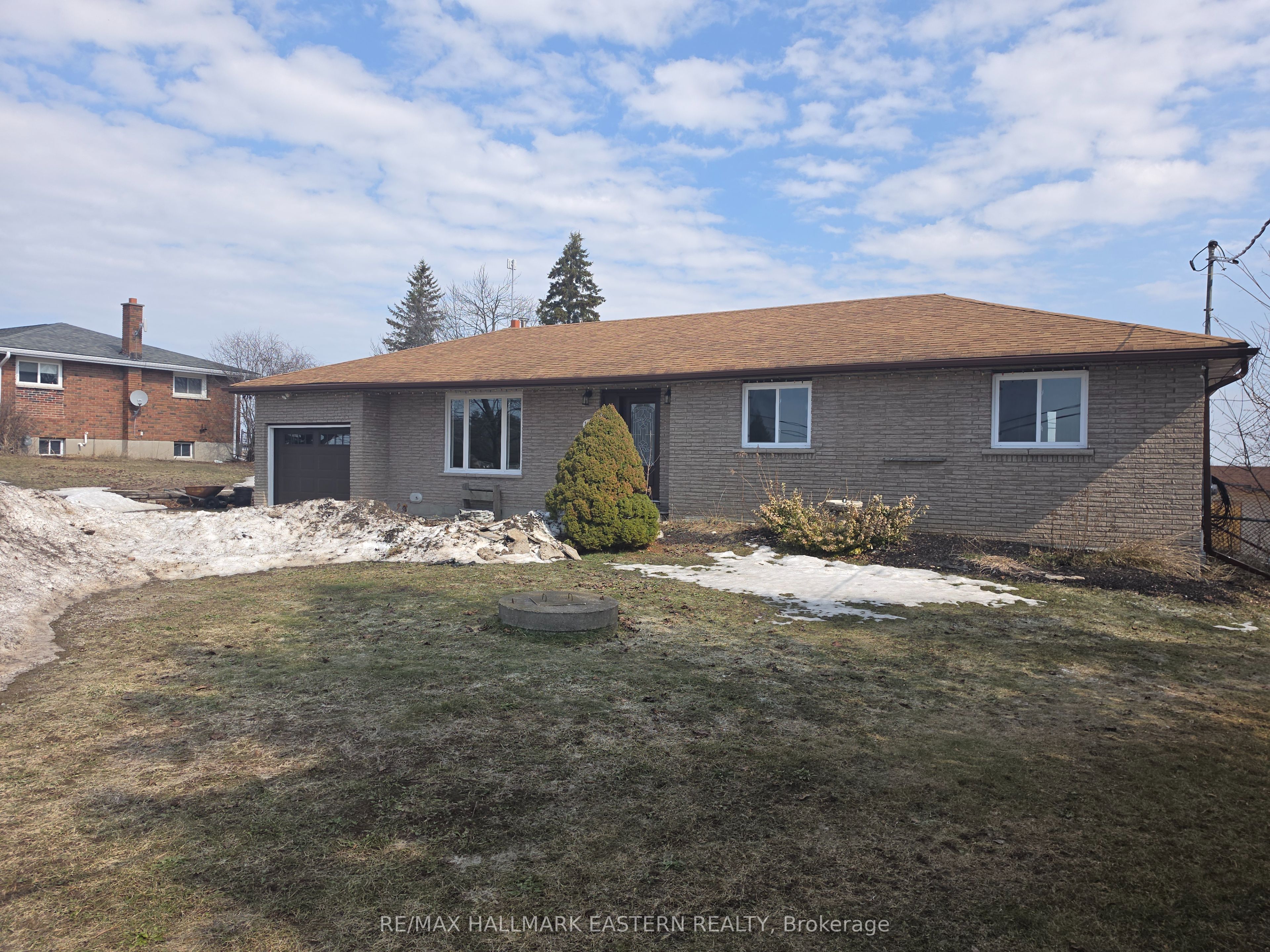 1027 Tara Road, Selwyn, ON K0L 1T0