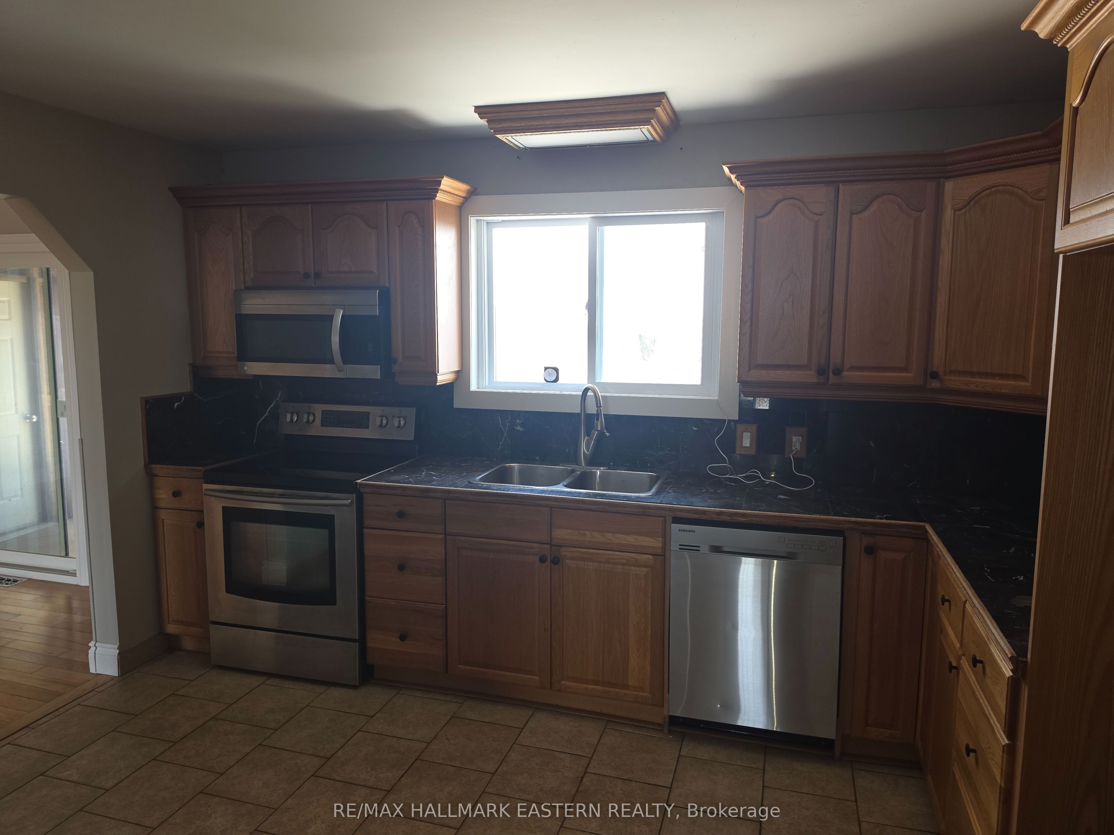 1027 Tara Road, Selwyn, ON K0L 1T0 photo 3