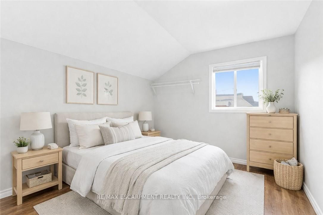 2 WINDSOR Street 2, Hamilton, ON L8R 2G8 photo 4