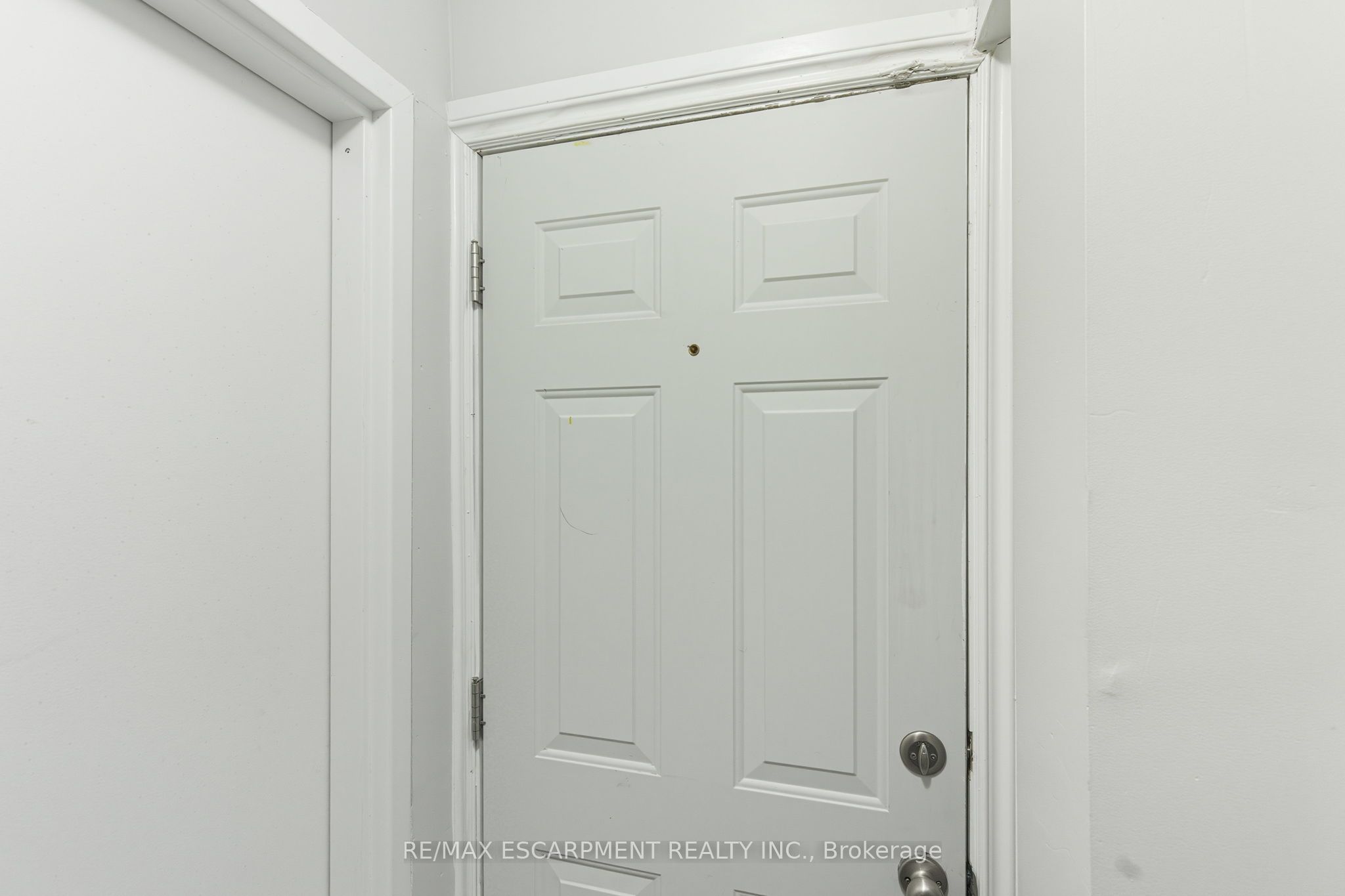 2 WINDSOR Street 2, Hamilton, ON L8R 2G8 photo 5