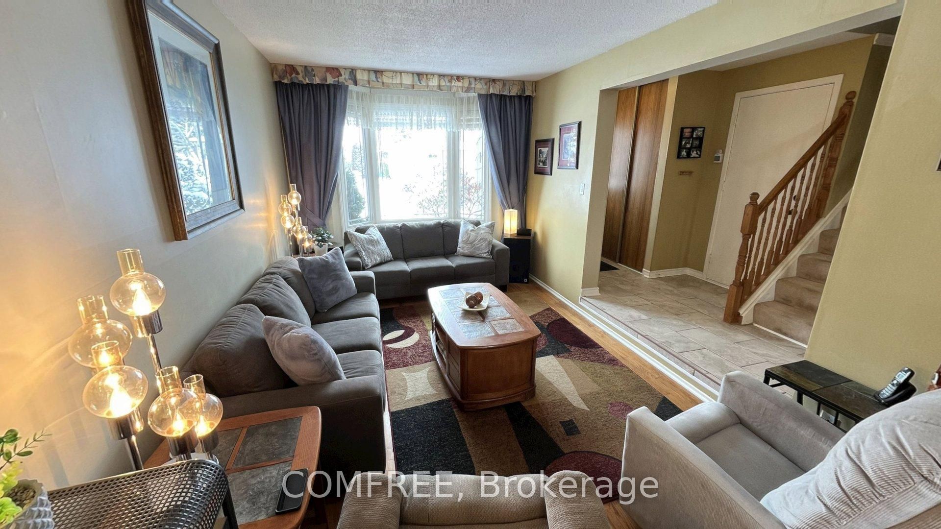 56 Fieldgate Drive, Barrhaven, ON K2J 1T9 photo 4