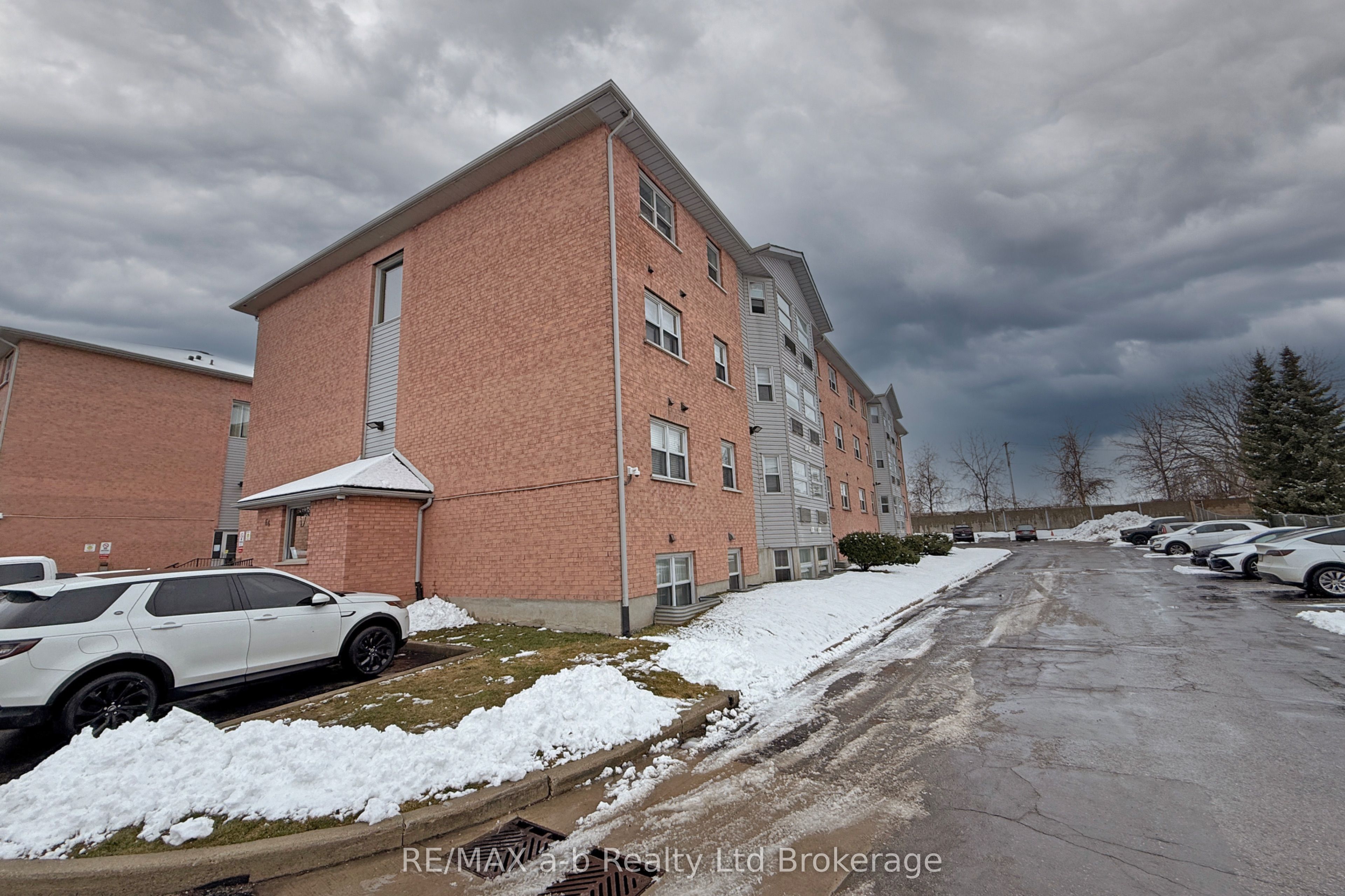 64 Hiawatha Road 36, Woodstock, ON N4T 1P4 photo 2