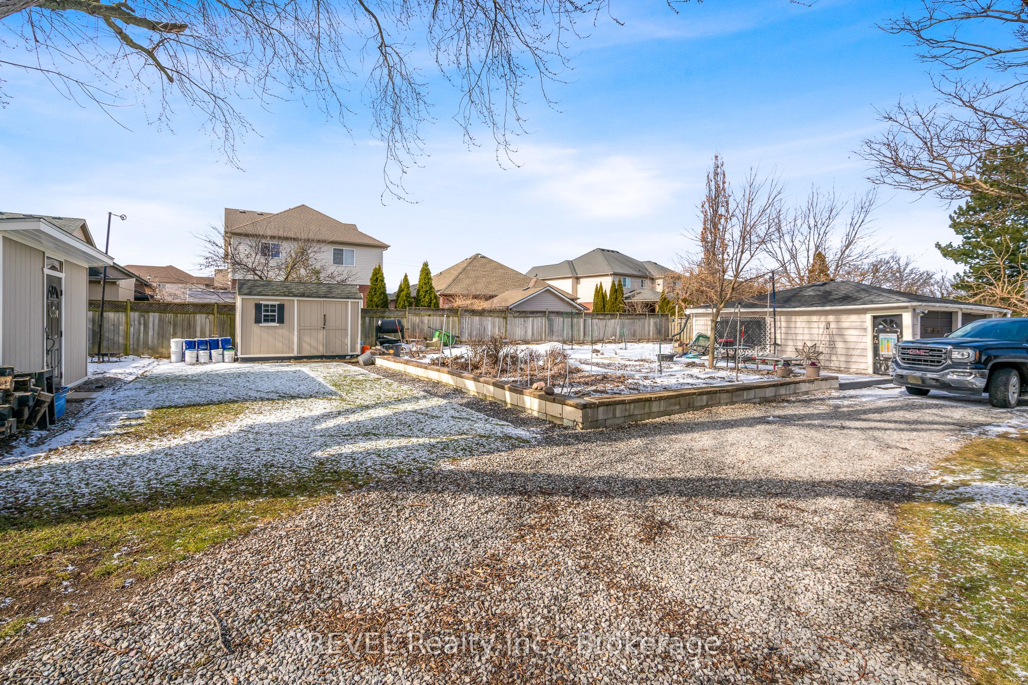 18 Valley Road, St. Catharines, ON L2S 1Y6 photo 4