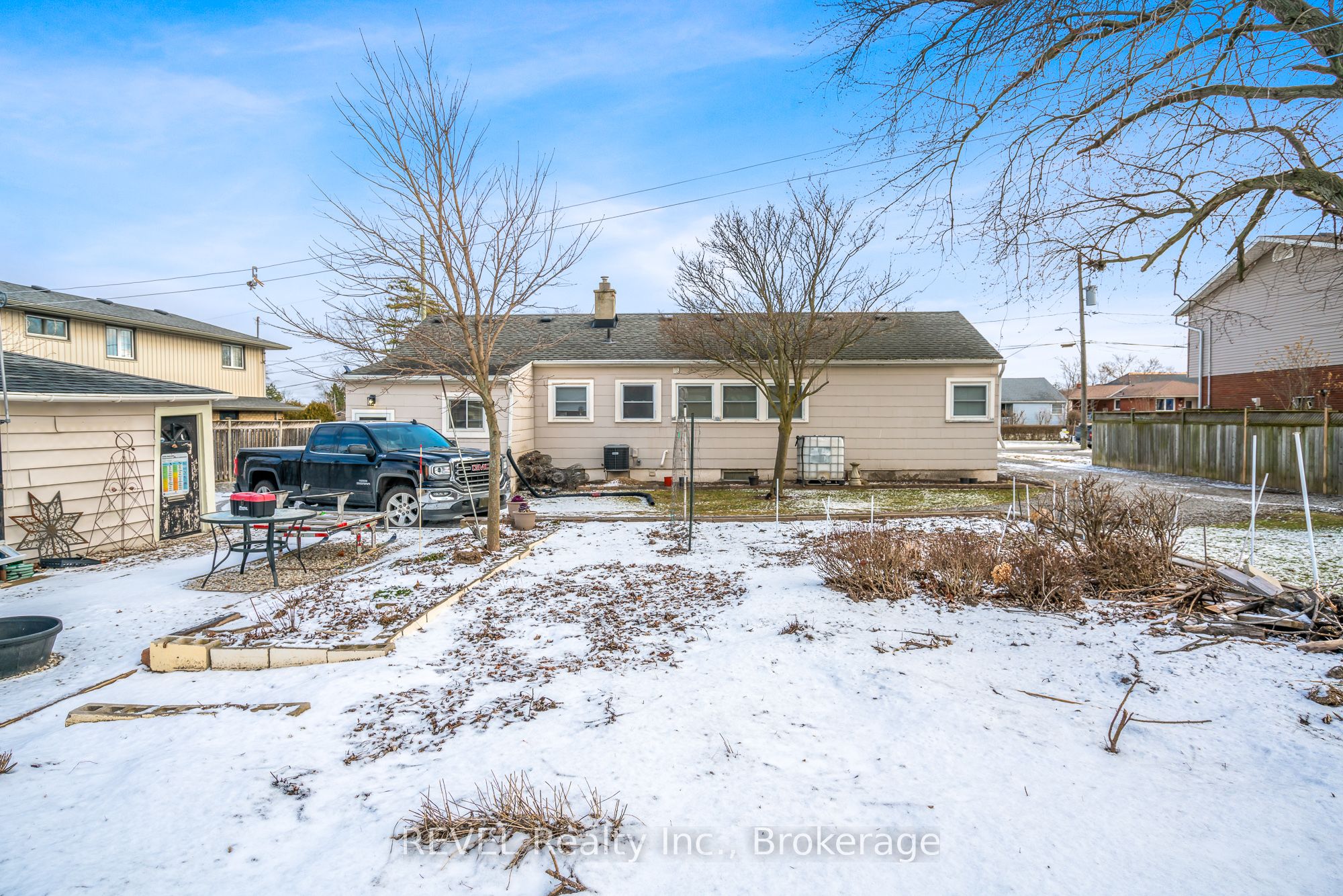 18 Valley Road, St. Catharines, ON L2S 1Y6 photo 5
