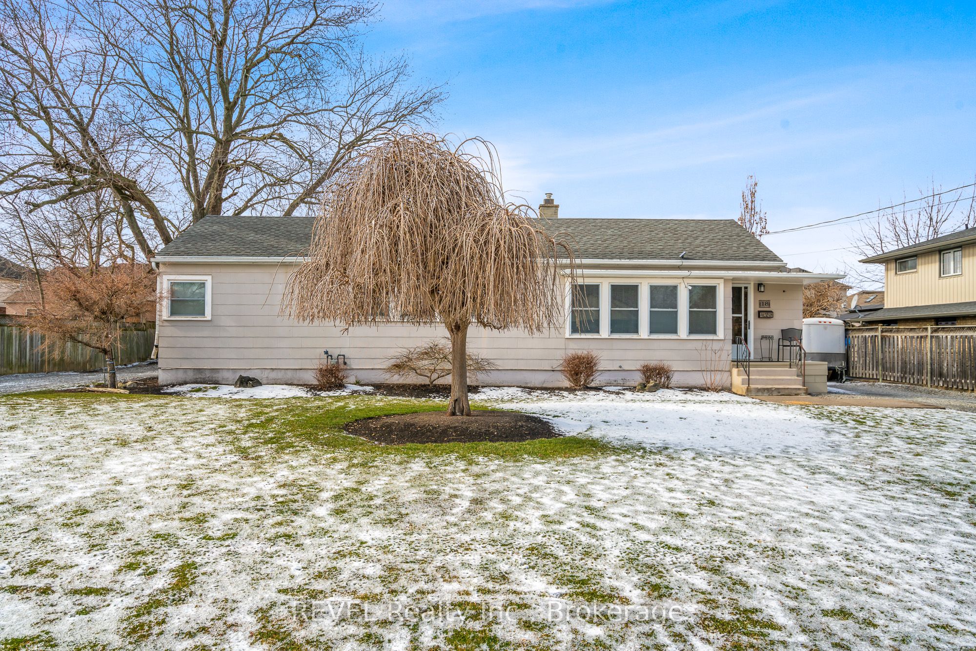 18 A,B,C,D Valley Road, St. Catharines, ON L2S 1Y6