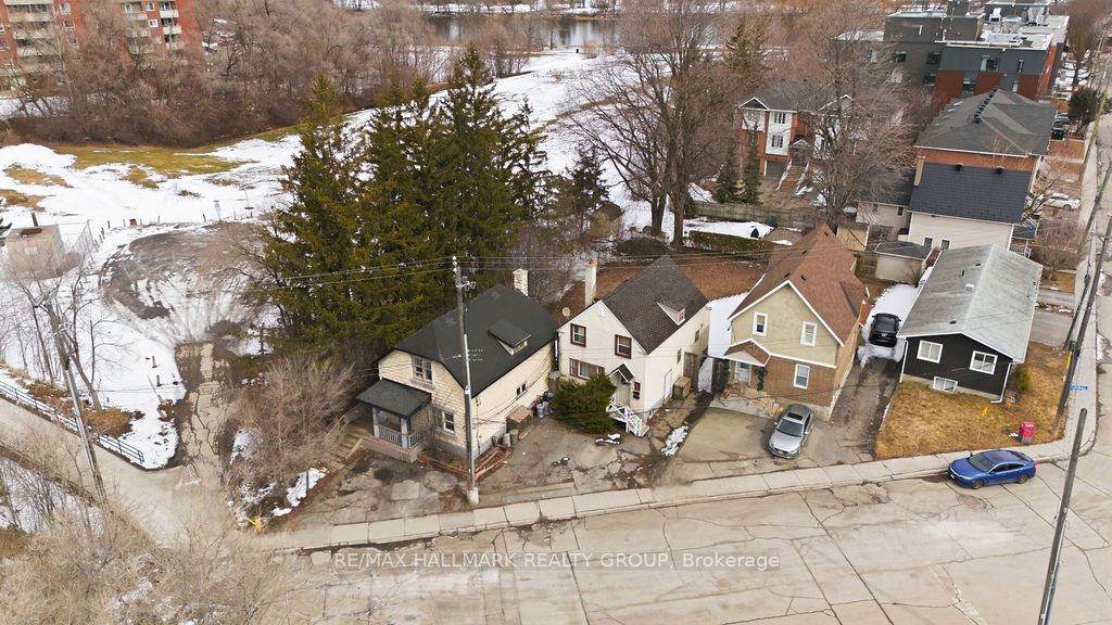 5 & 7 Hurdman Road, Lower Town - Sandy Hill, ON K1N 8N6