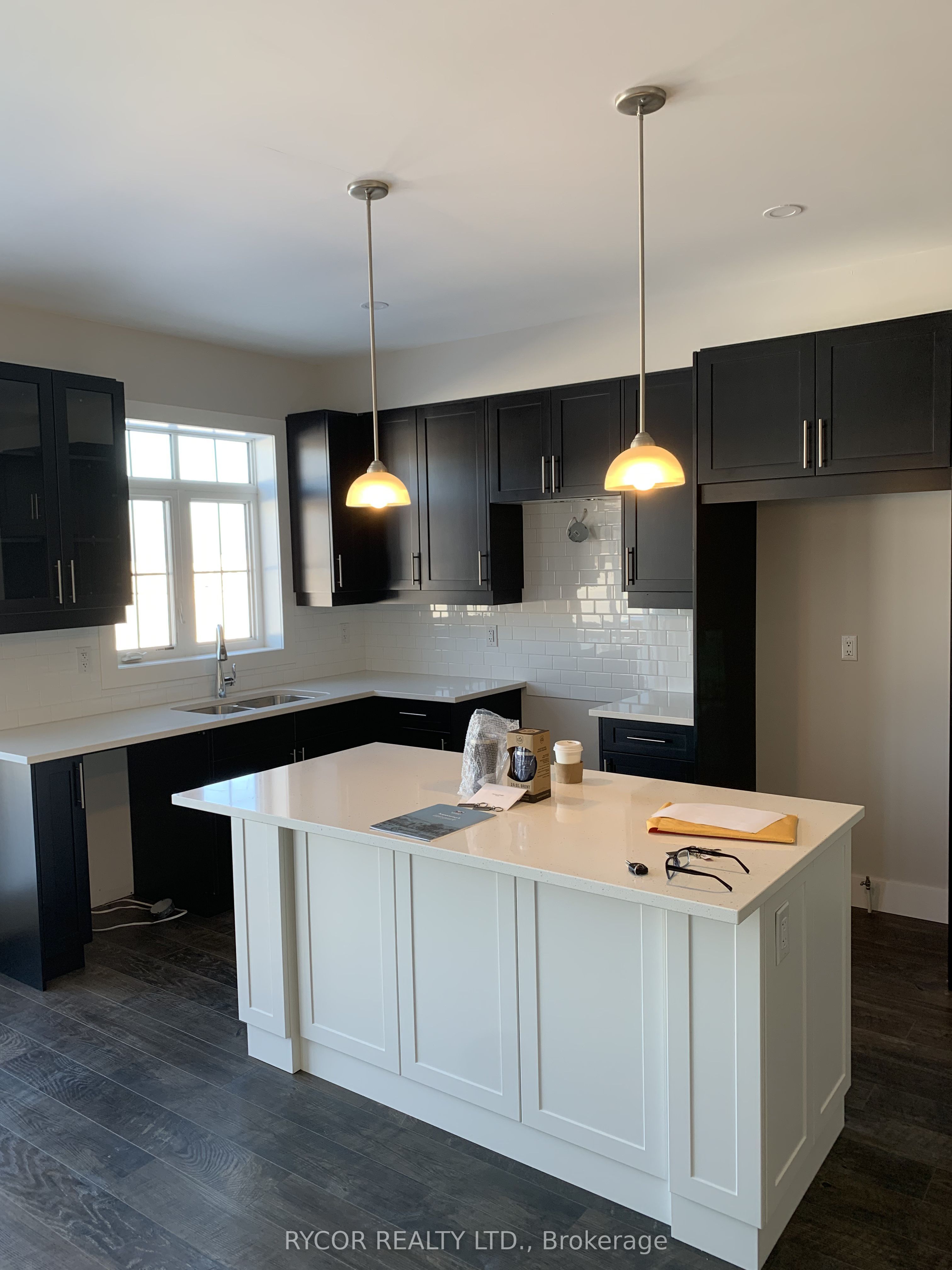 148 Sycamore Street, Blue Mountains, ON L9Y 4E4