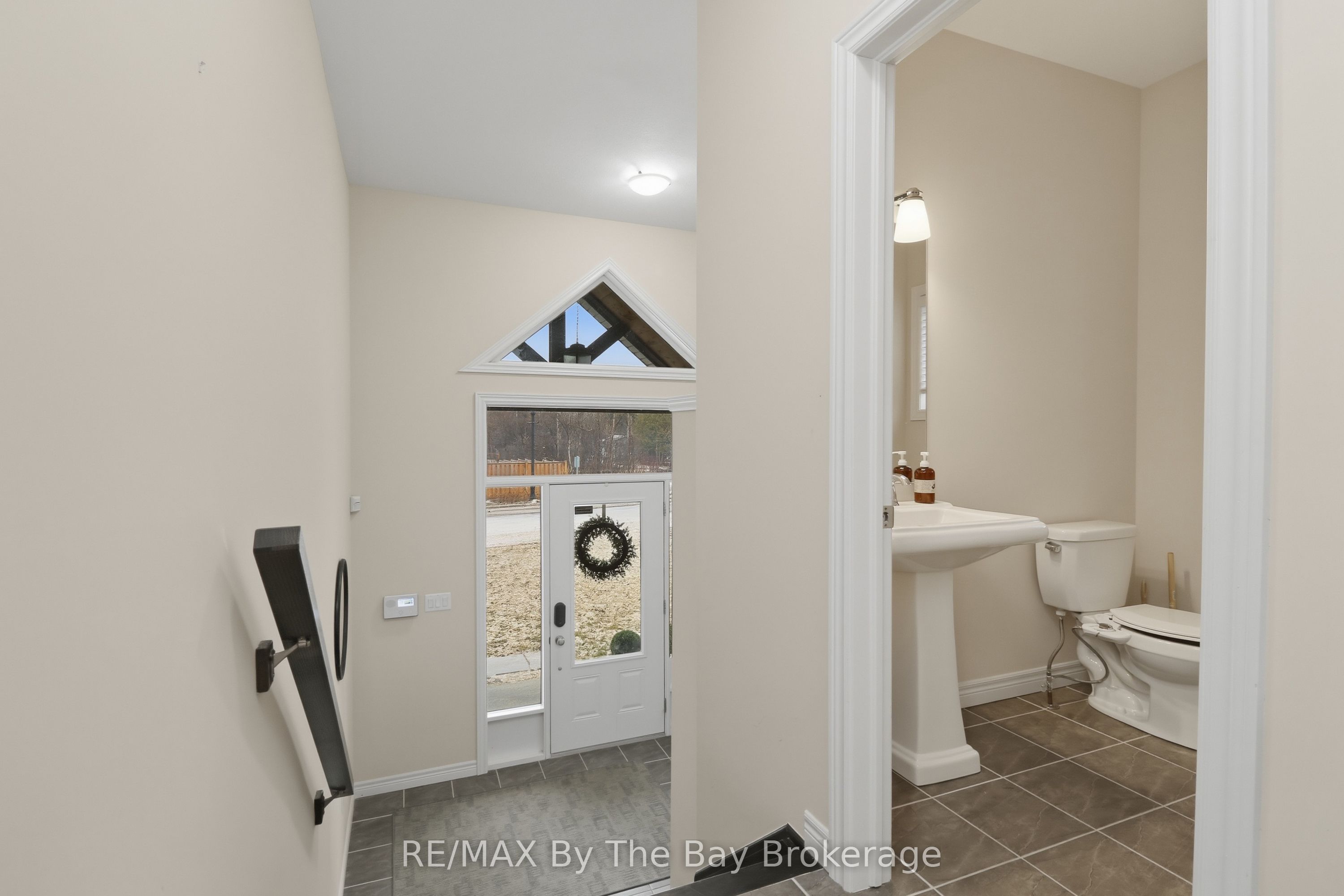 126 Delphi Lane, Blue Mountains, ON N0H 1J0 photo 5