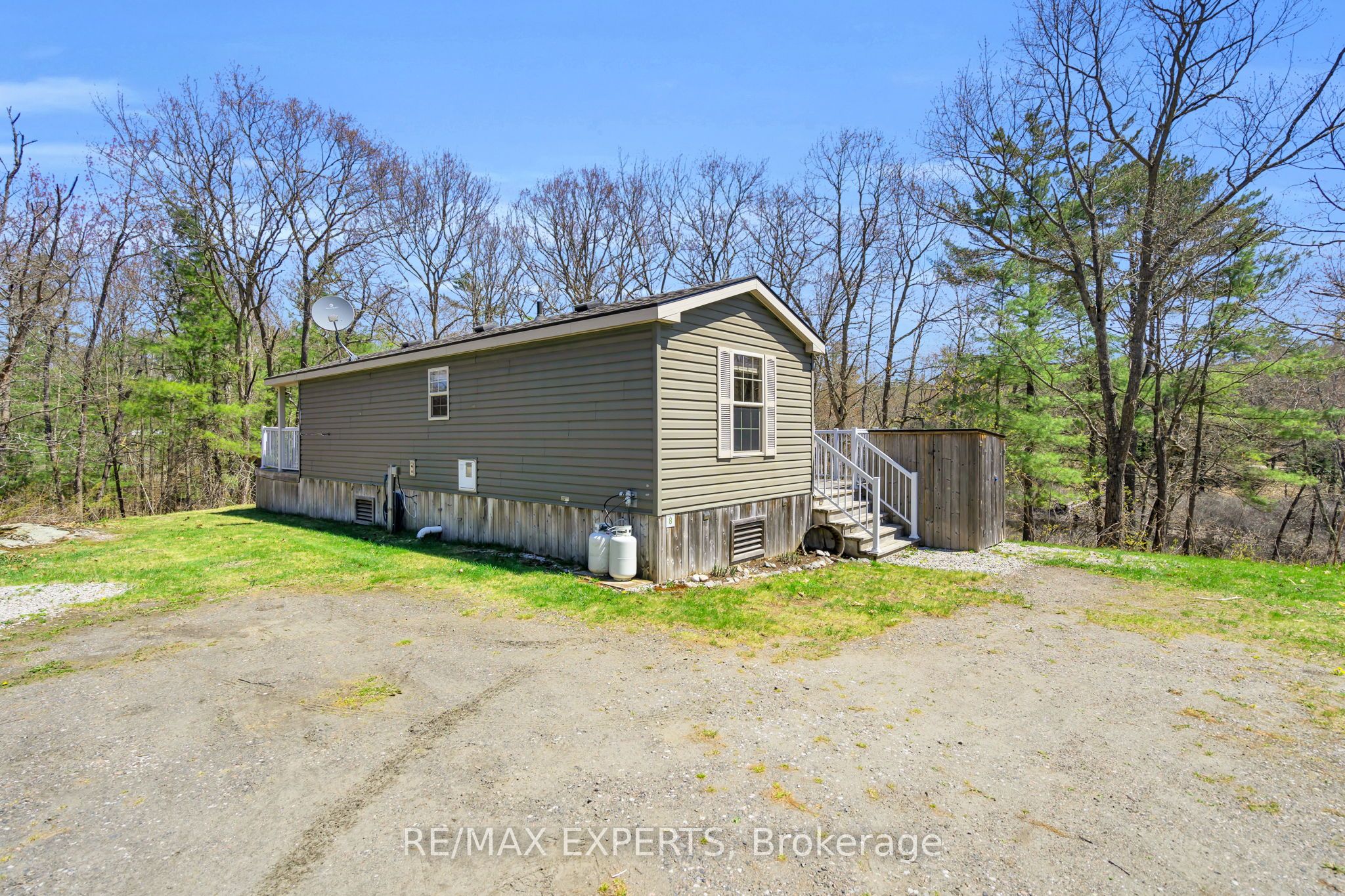 1336 S Morrison Lake Road 8, Gravenhurst, ON P0E 1G0 photo 2