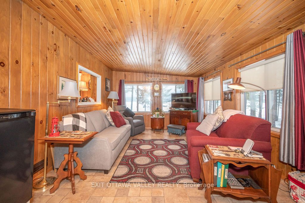 51 Myrlin Way, Laurentian Hills, ON K0J 1P0 photo 5
