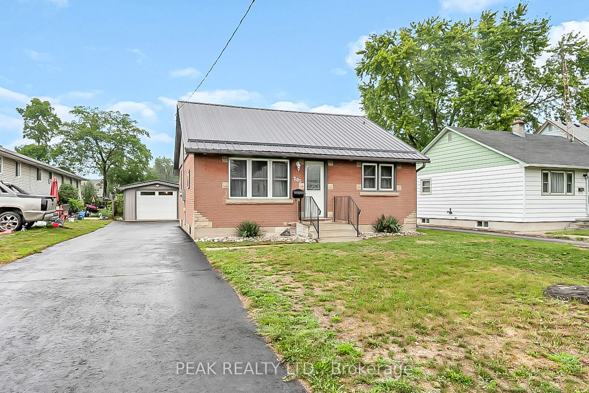 205 Crysler Street, Norfolk, ON N4B 1H9 photo 2