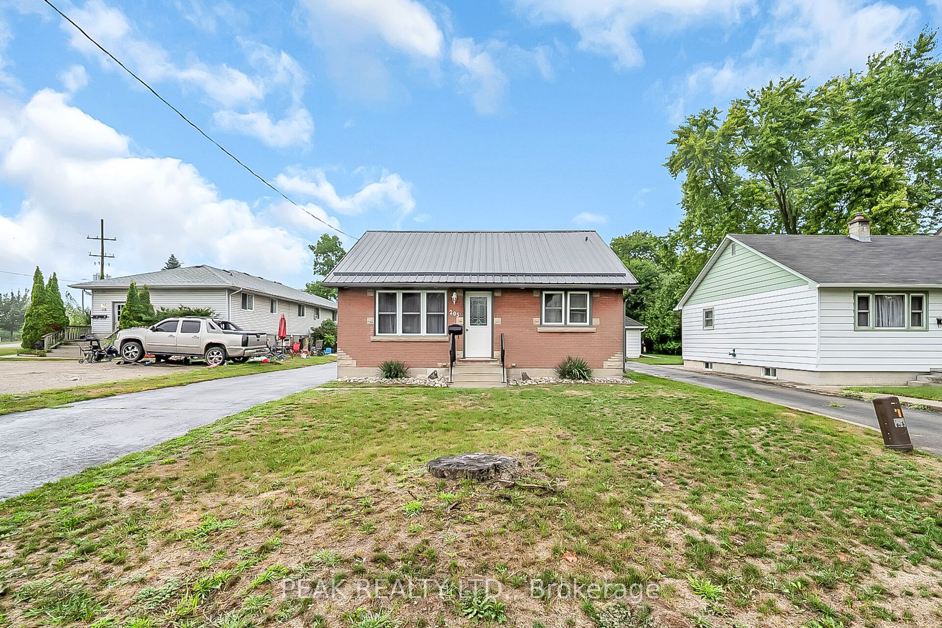 205 Crysler Street, Norfolk, ON N4B 1H9 photo 3