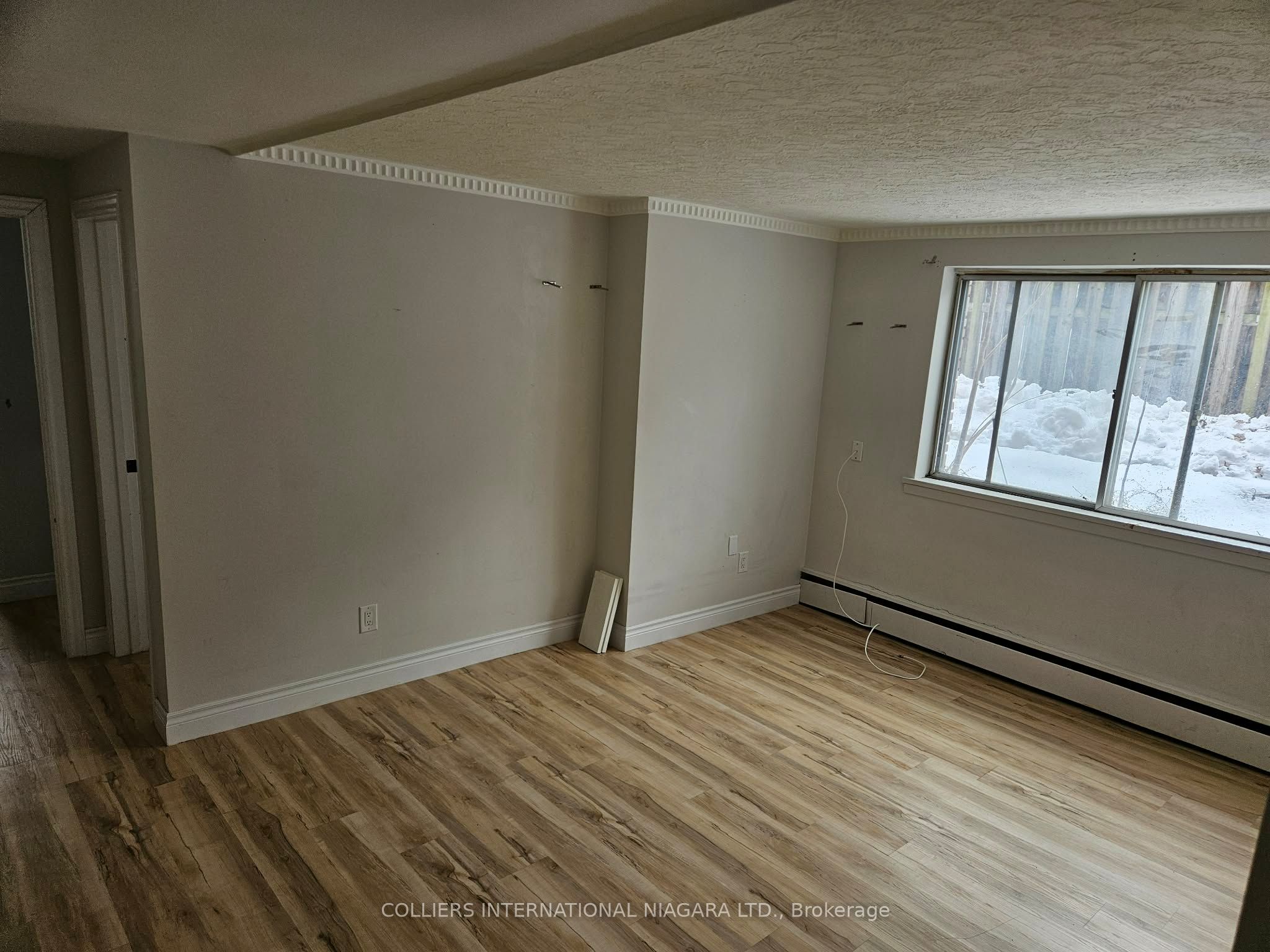 6256 Barker Street 3, Niagara Falls, ON L2G 1Y7 photo 4