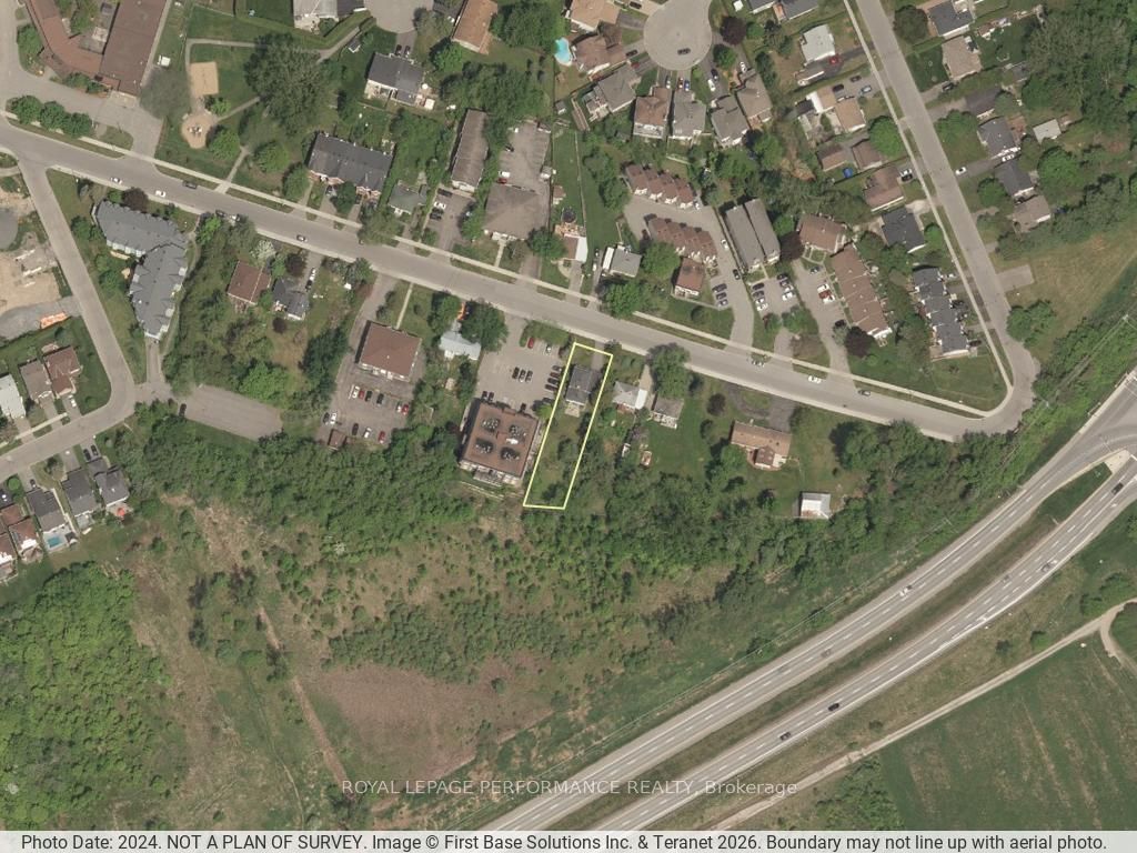 2478 Cleroux Crescent, Blackburn Hamlet, ON K1W 1A3 photo 3