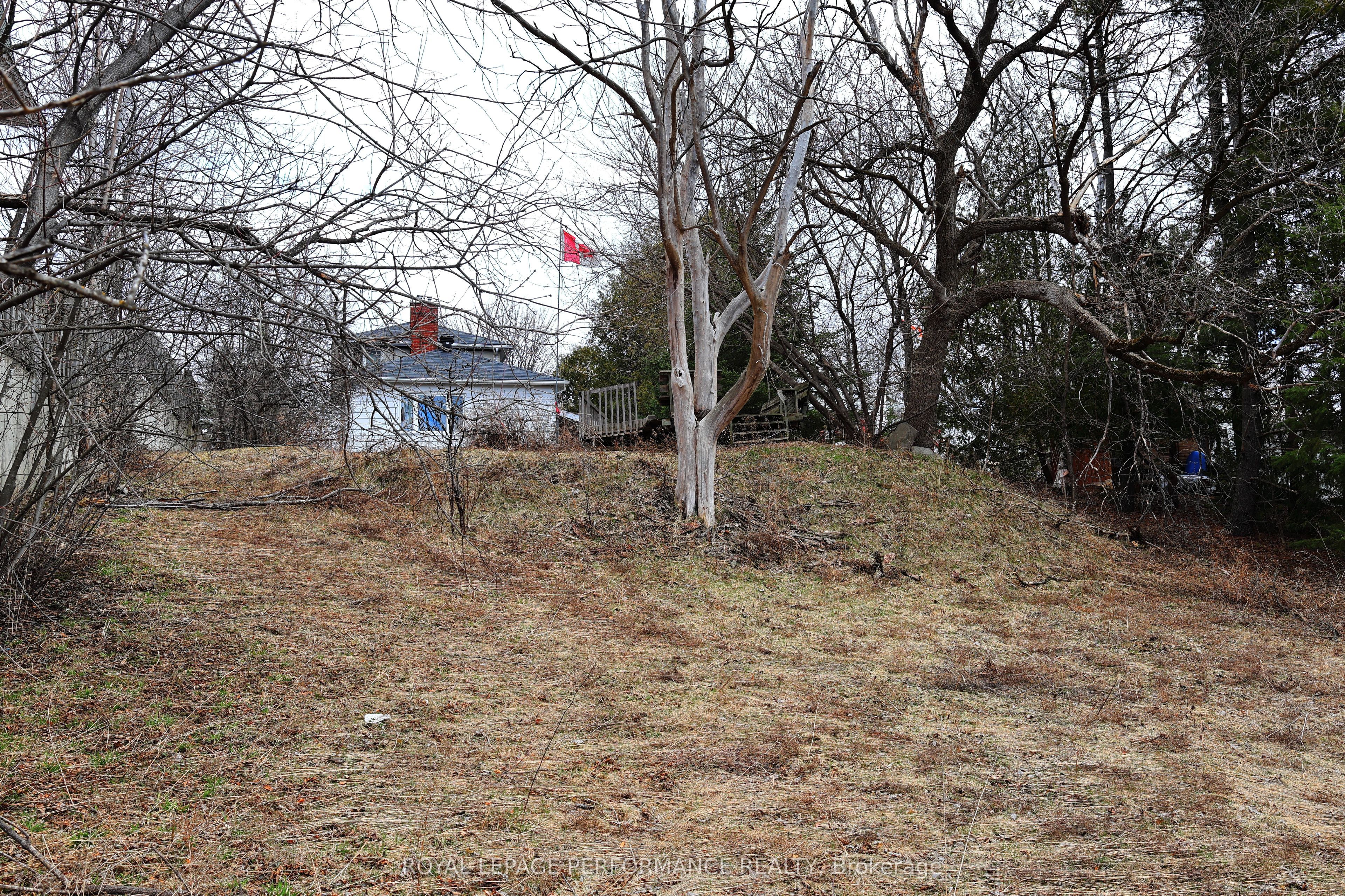 2478 Cleroux Crescent, Blackburn Hamlet, ON K1W 1A3 photo 5