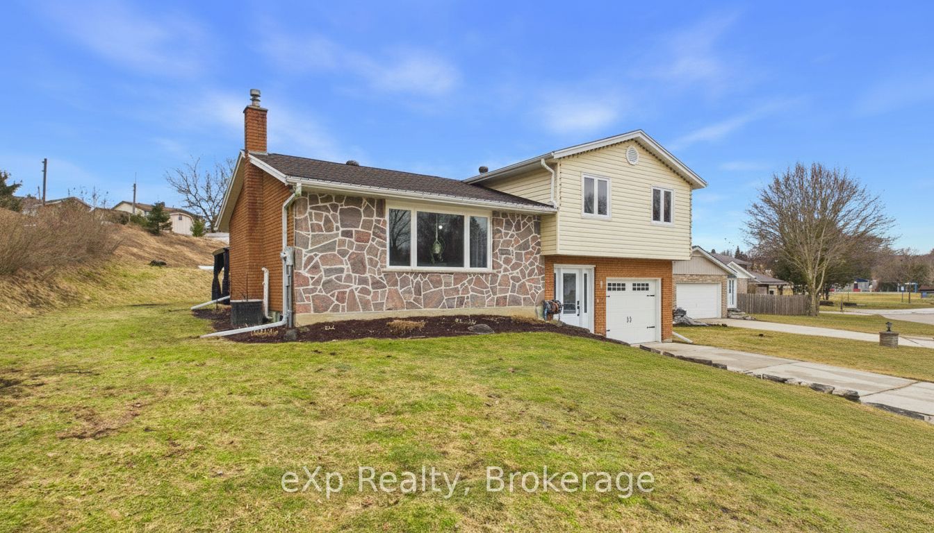 1 Centennial Drive, Brockton, ON N0G 2V0 photo 2