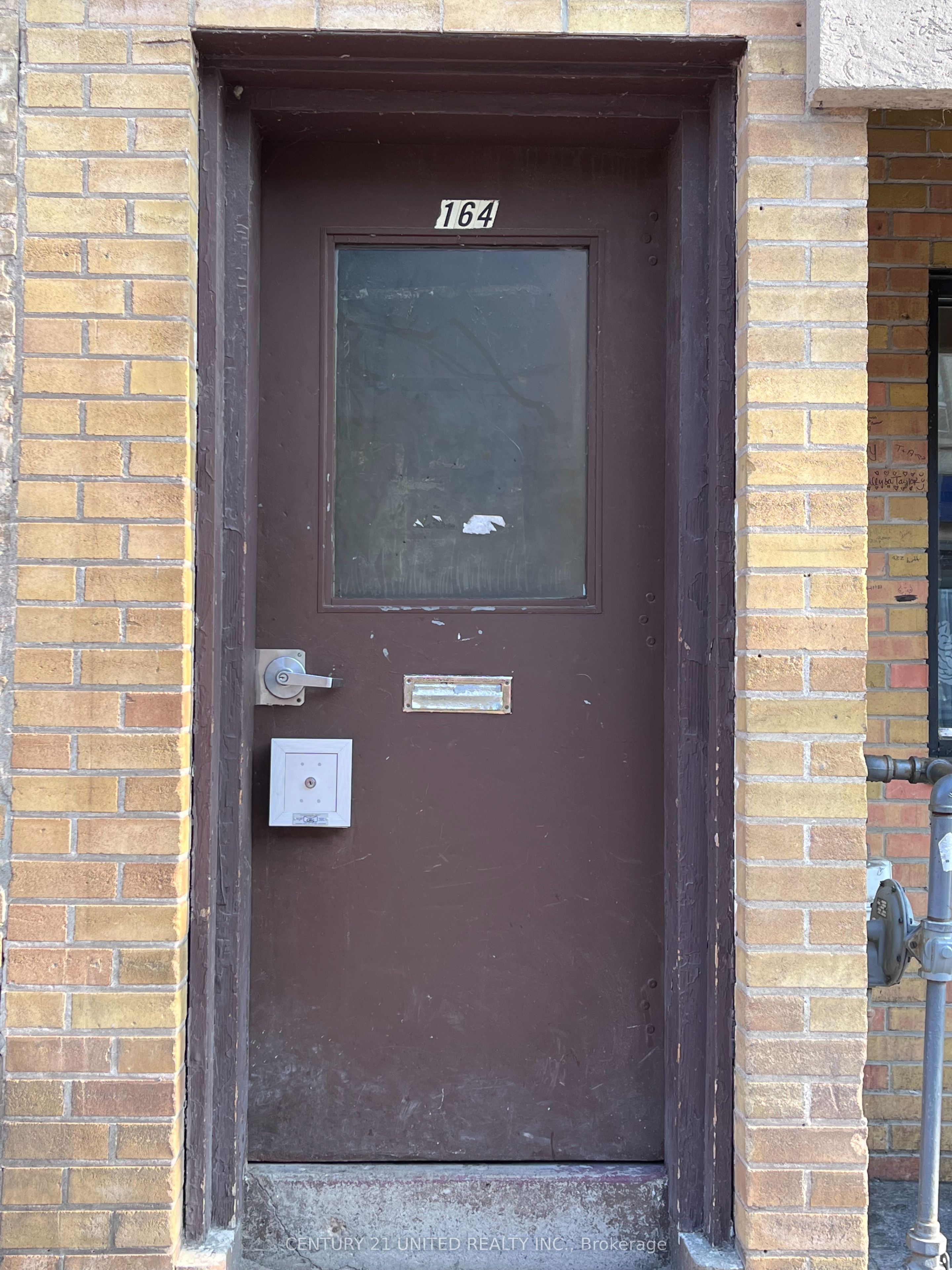 164 Charlotte Street 6, Peterborough, ON K9J 2T7 photo 2