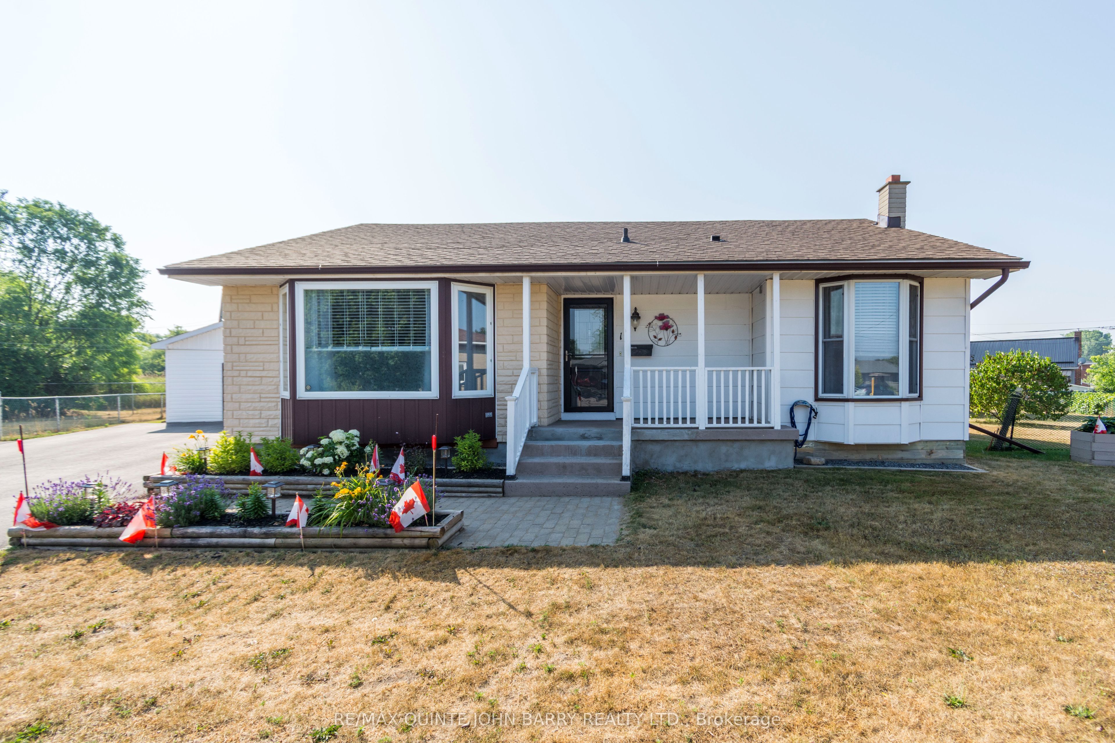 15 Coleman Drive, Quinte West, ON K8V 3A5 photo 2