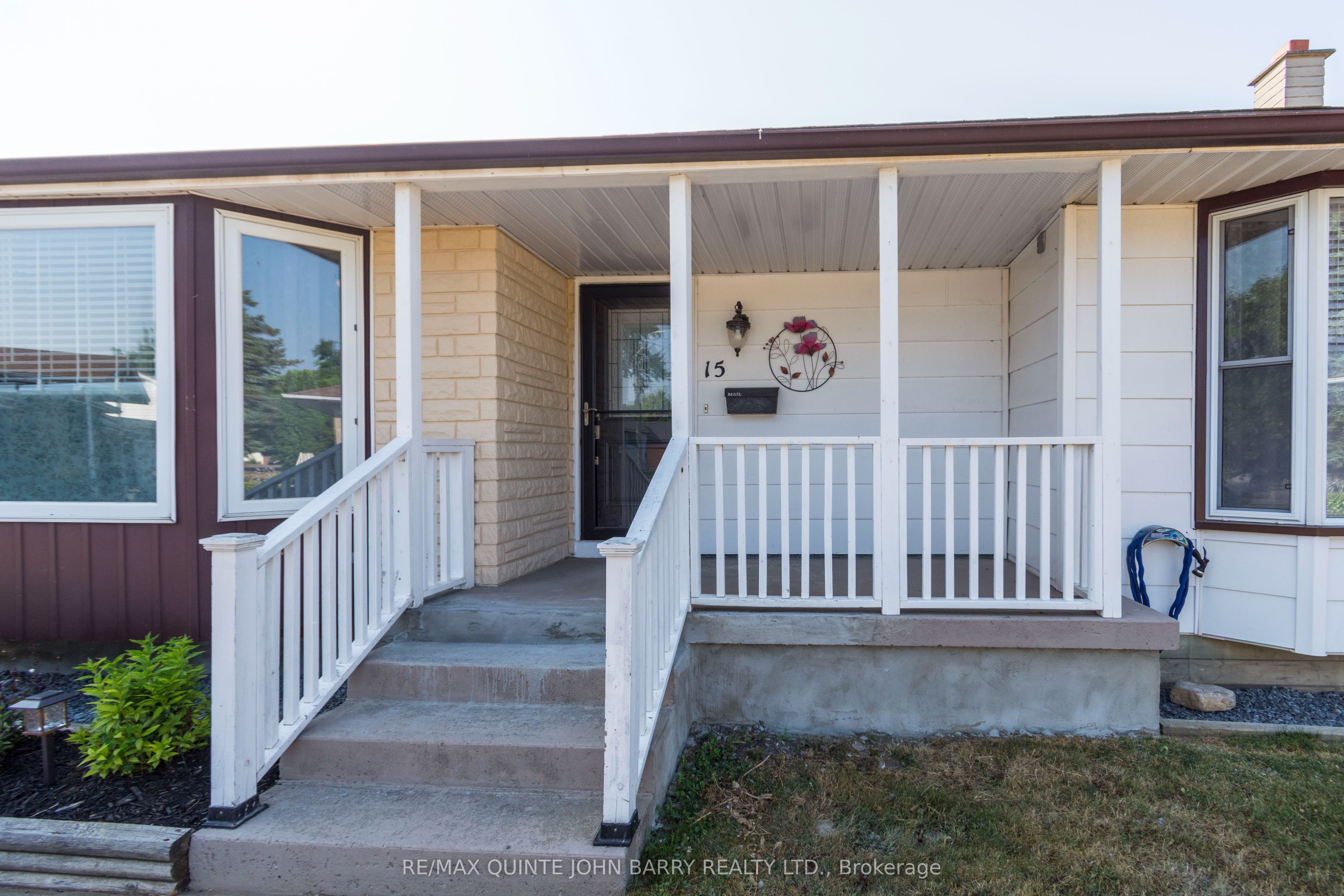 15 Coleman Drive, Quinte West, ON K8V 3A5 photo 3