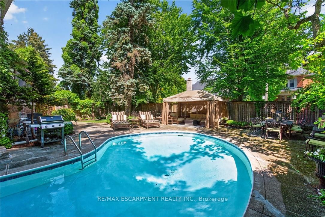 74 OAK KNOLL Drive, Hamilton, ON L8S 4C4 photo 2