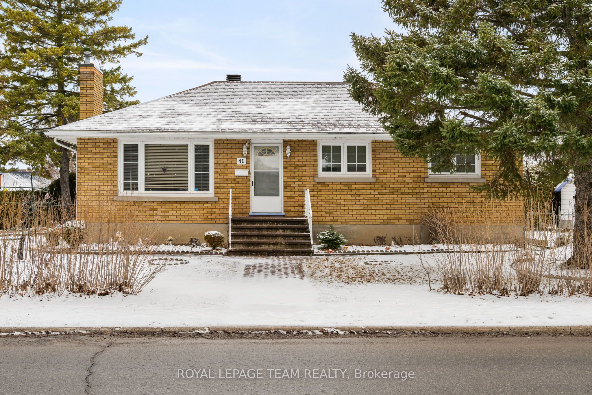 41 Capilano Drive, Cityview - Parkwoods Hills - Rideau Shore, ON K2E 6G3